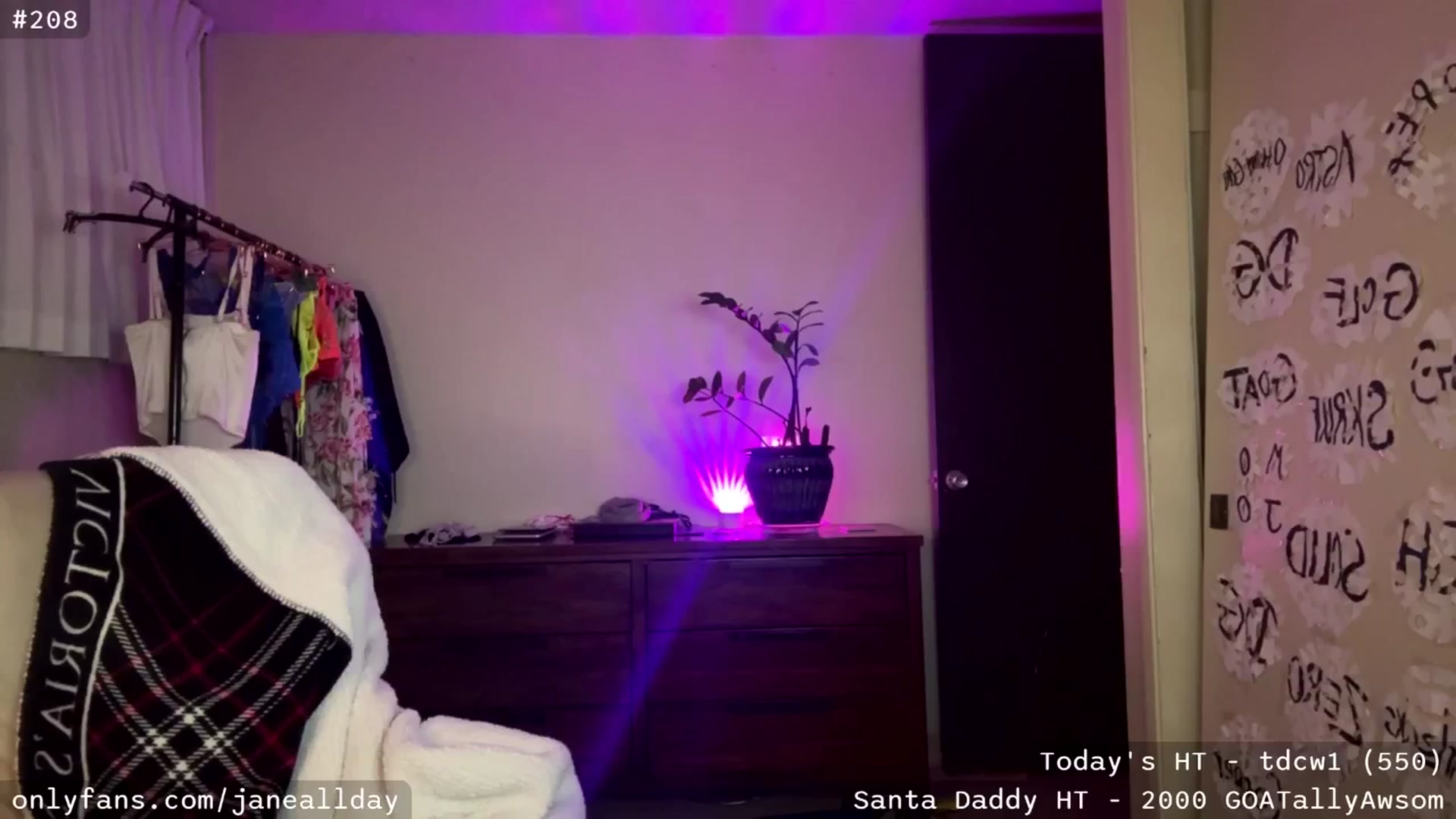 Gallery image thumbnail from JaneAllDay's myfreecams stream on, 12/19/2025, 06:02 image 19 of 20