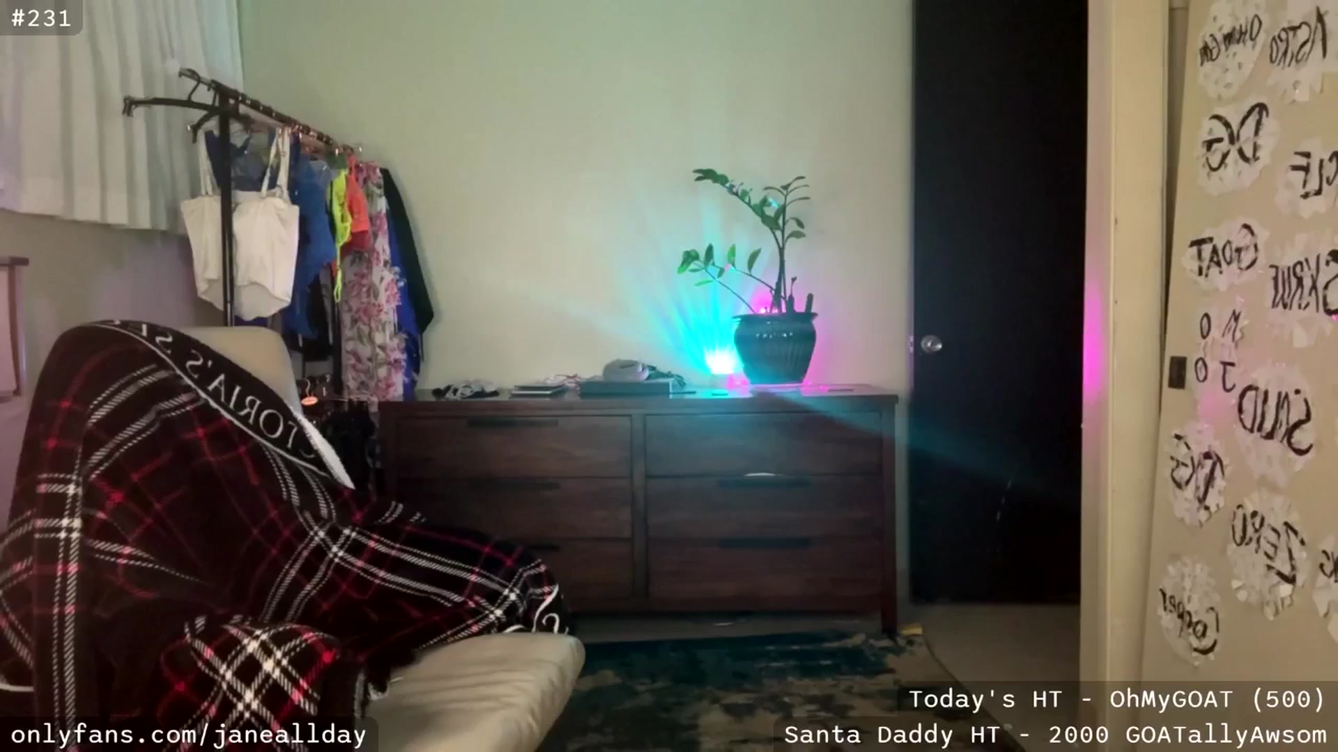 Gallery image thumbnail from JaneAllDay's myfreecams stream on, 12/20/2025, 06:29 image 13 of 20