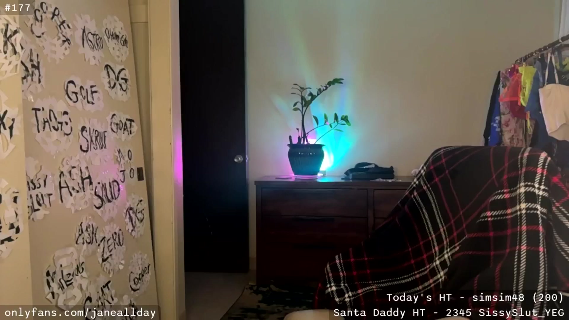 Gallery image thumbnail from JaneAllDay's myfreecams stream on, 12/30/2025, 05:54 image 4 of 20
