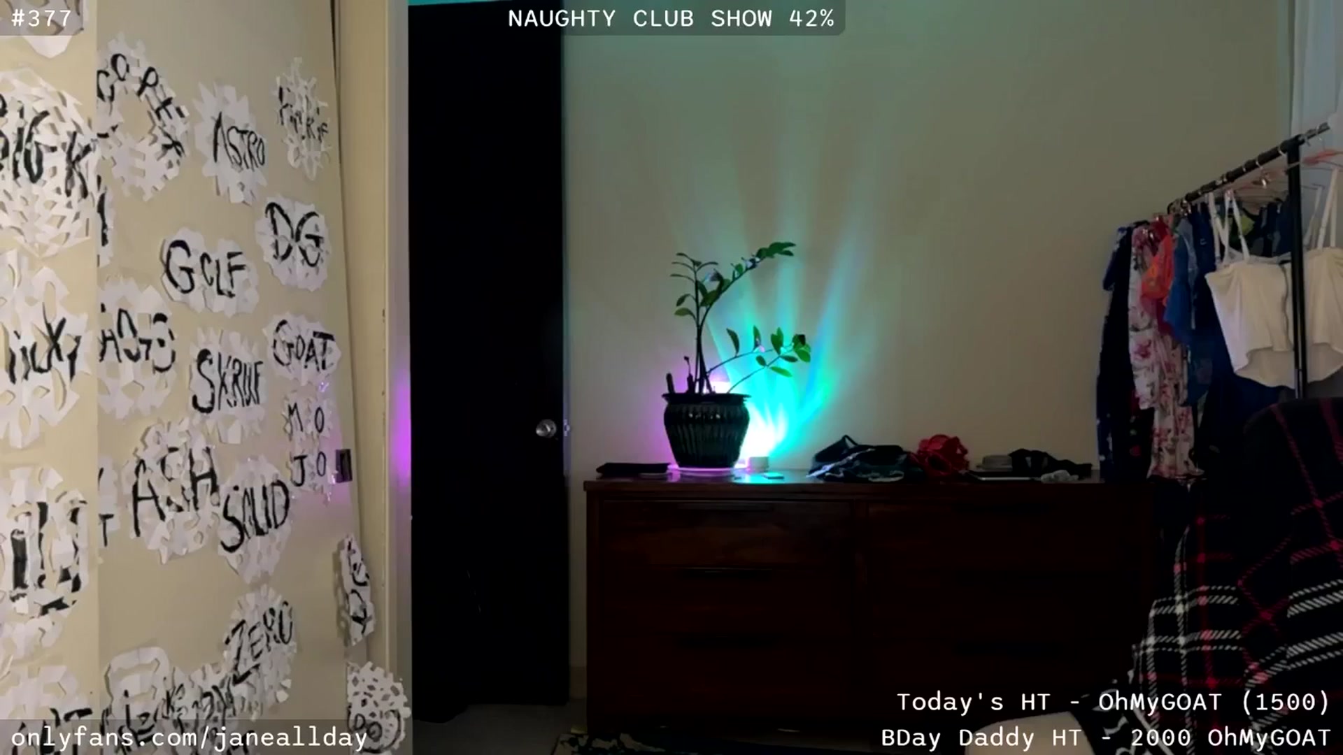 Gallery image thumbnail from JaneAllDay's myfreecams stream on, 01/13/2026, 07:08 image 16 of 20