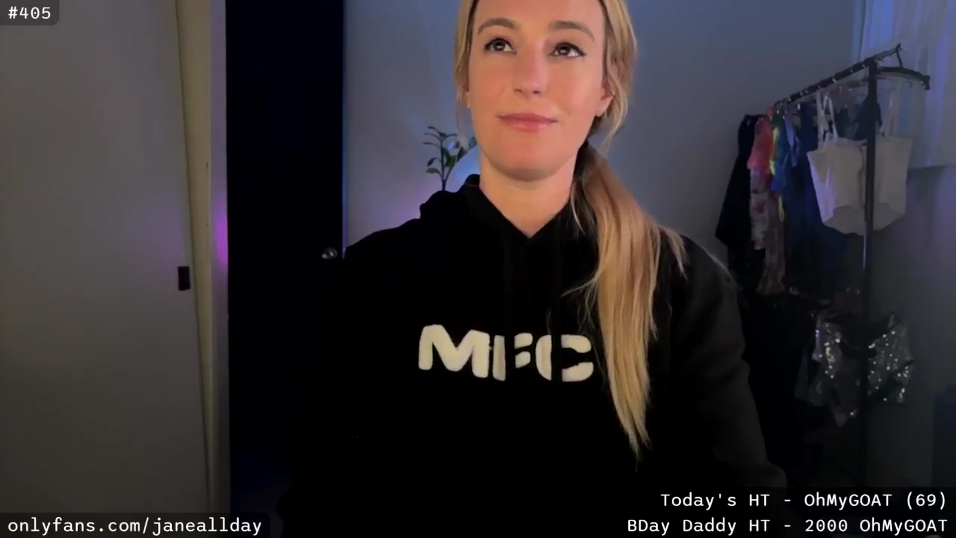 Gallery image thumbnail from JaneAllDay's myfreecams stream on, 01/18/2026, 06:52 image 9 of 20