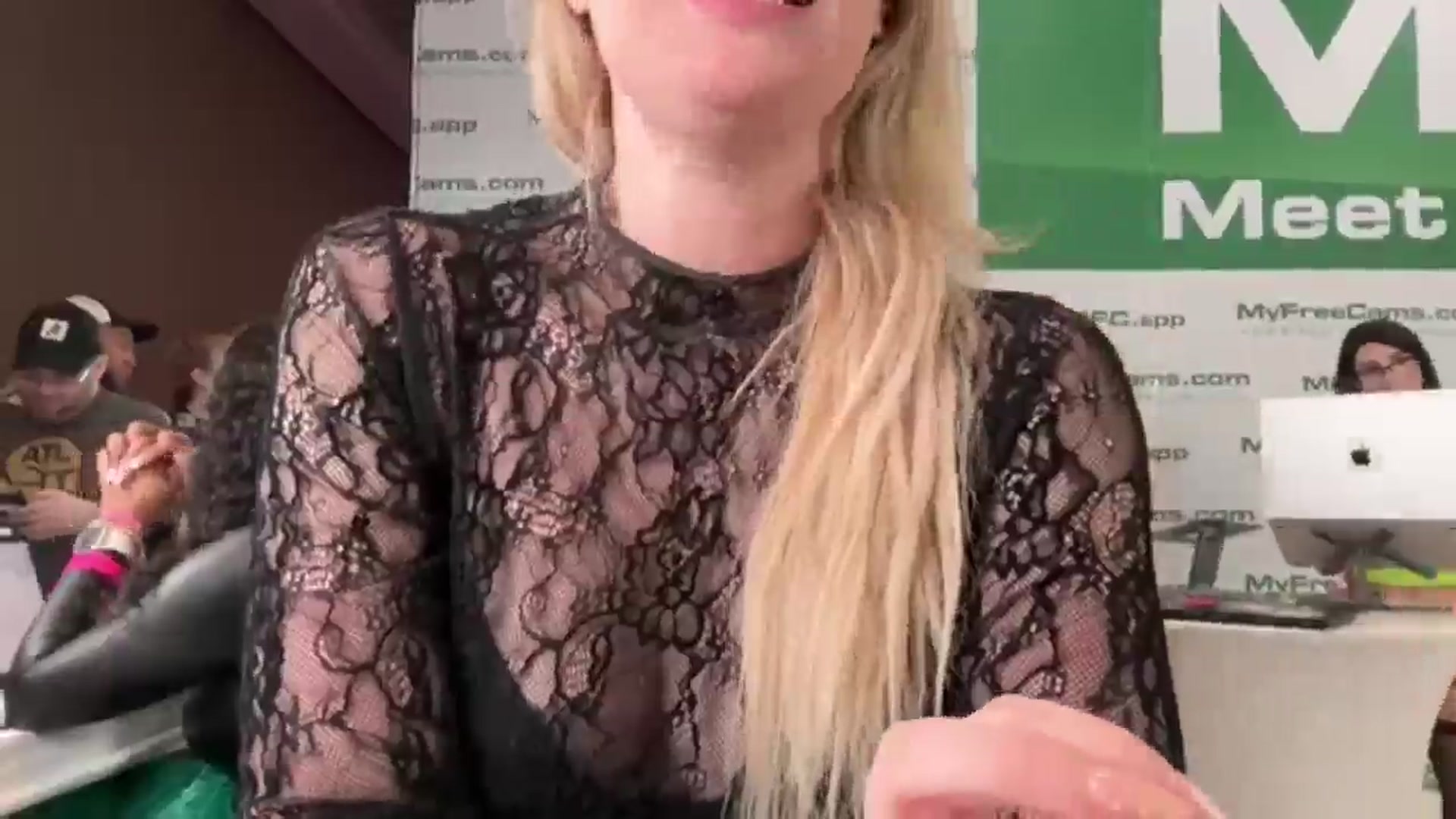Gallery image thumbnail from JaneAllDay's myfreecams stream on, 01/23/2026, 23:40 image 19 of 20