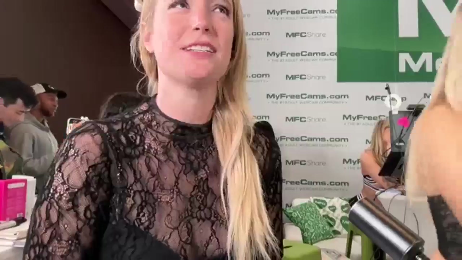 Gallery image thumbnail from JaneAllDay's myfreecams stream on, 01/24/2026, 01:03 image 15 of 20