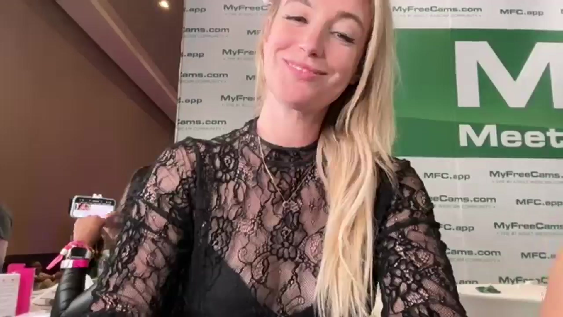 Gallery image thumbnail from JaneAllDay's myfreecams stream on, 01/24/2026, 03:08 image 16 of 20