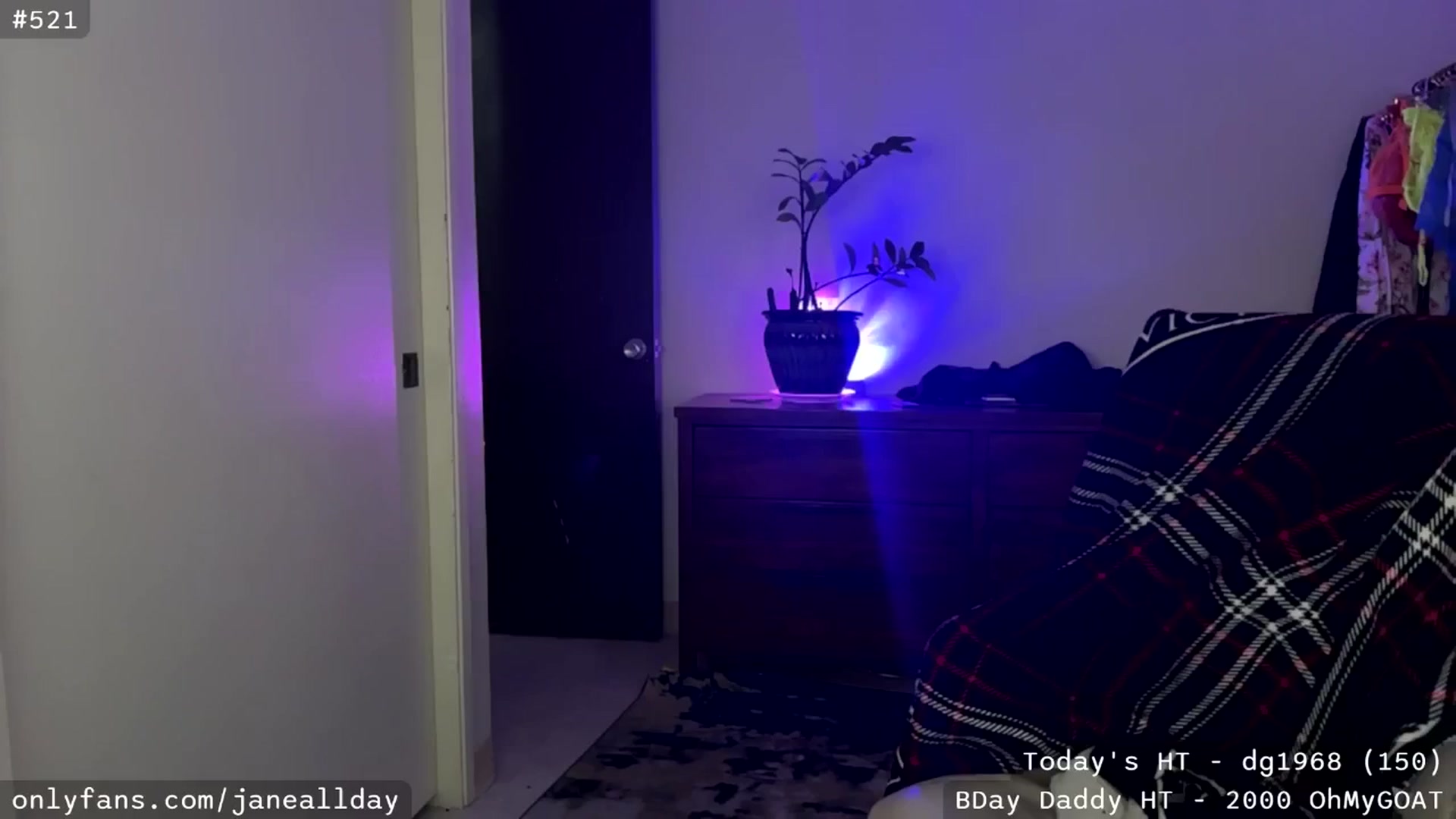Gallery image thumbnail from JaneAllDay's myfreecams stream on, 01/27/2026, 06:32 image 8 of 20