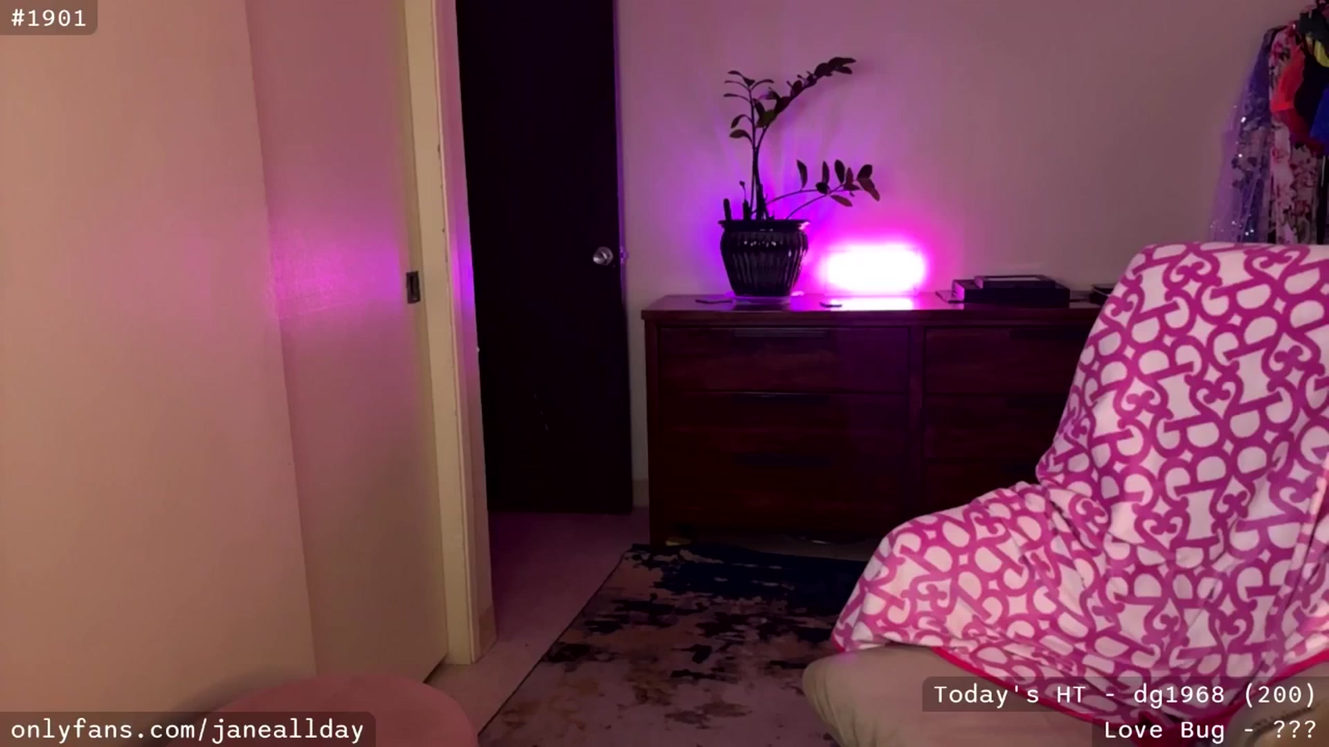 Gallery image thumbnail from JaneAllDay's myfreecams stream on, 02/04/2026, 04:40 image 18 of 20