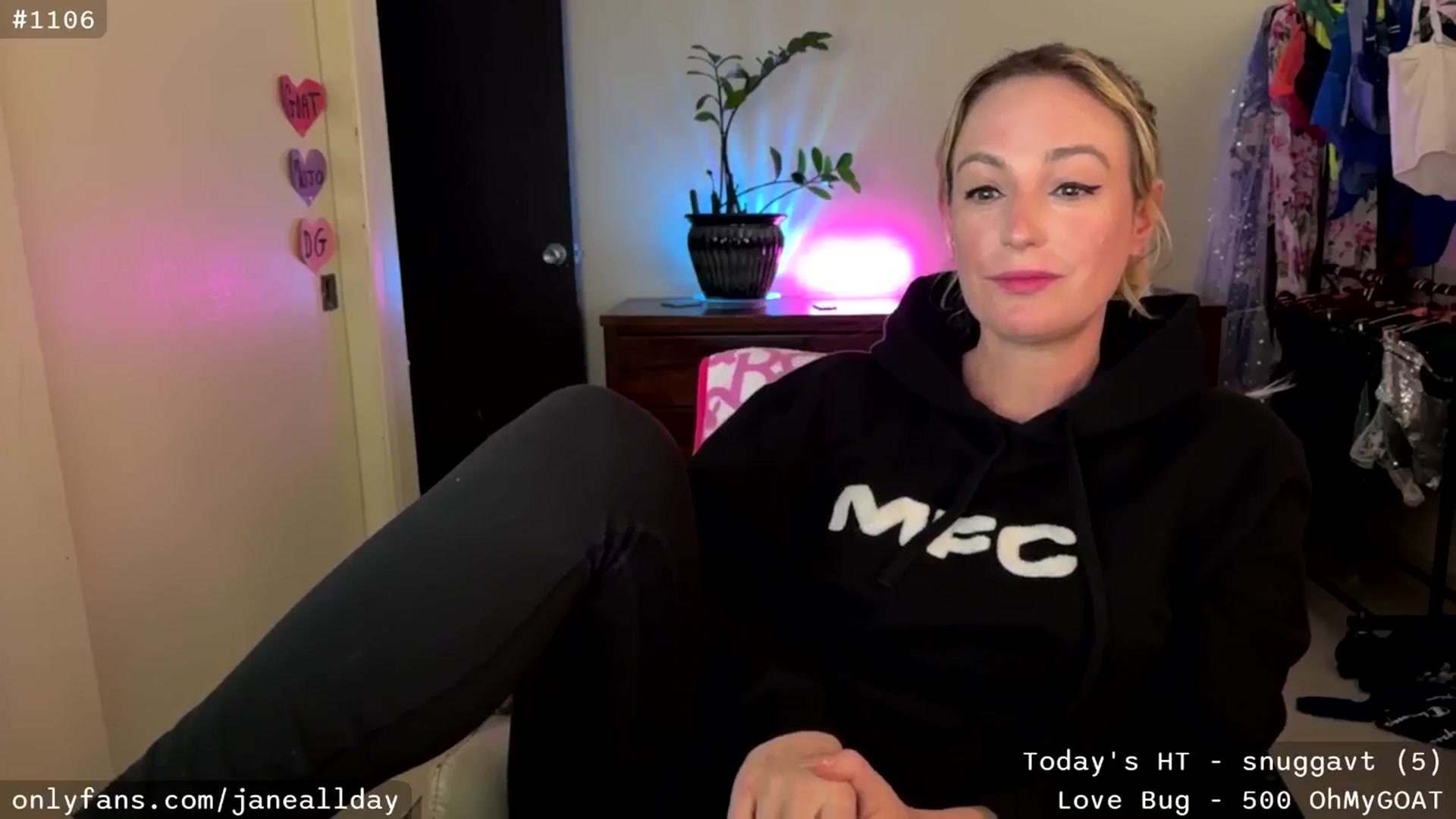 Gallery image thumbnail from JaneAllDay's myfreecams stream on, 02/05/2026, 04:21 image 4 of 20