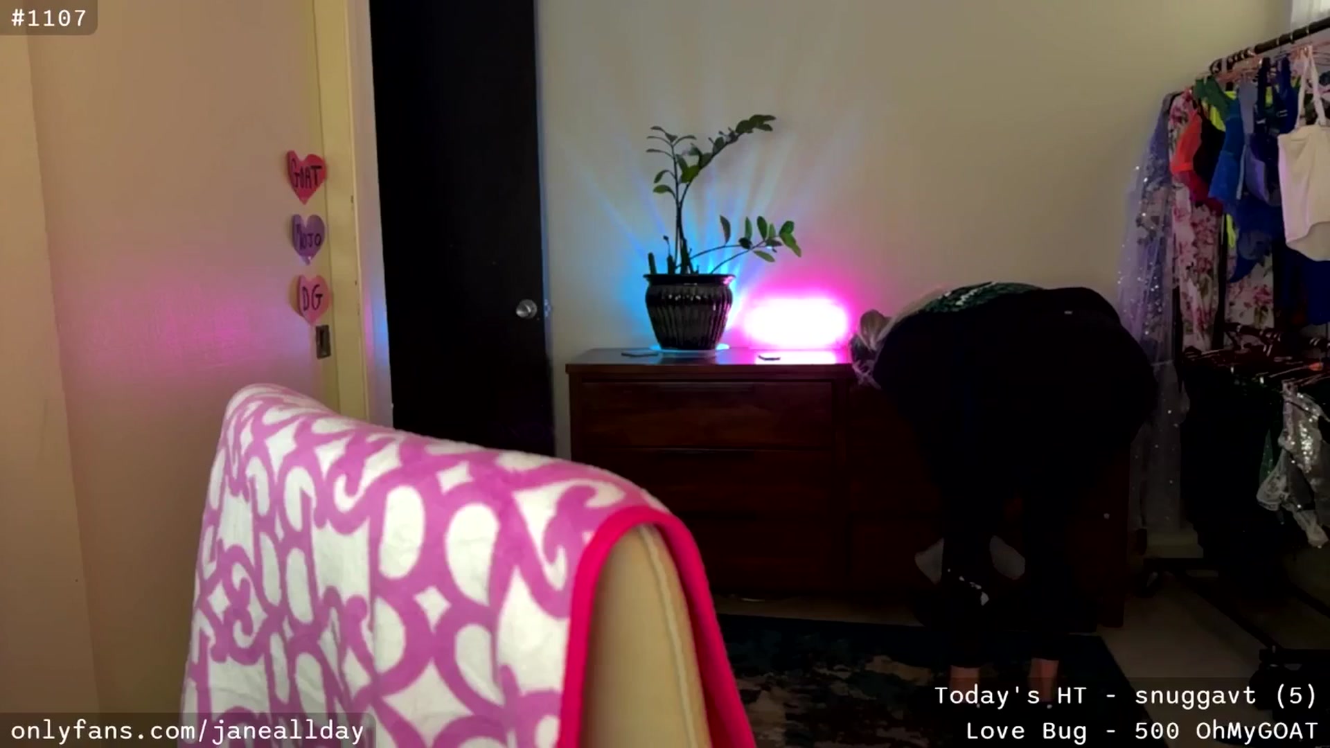Gallery image thumbnail from JaneAllDay's myfreecams stream on, 02/05/2026, 04:21 image 19 of 20