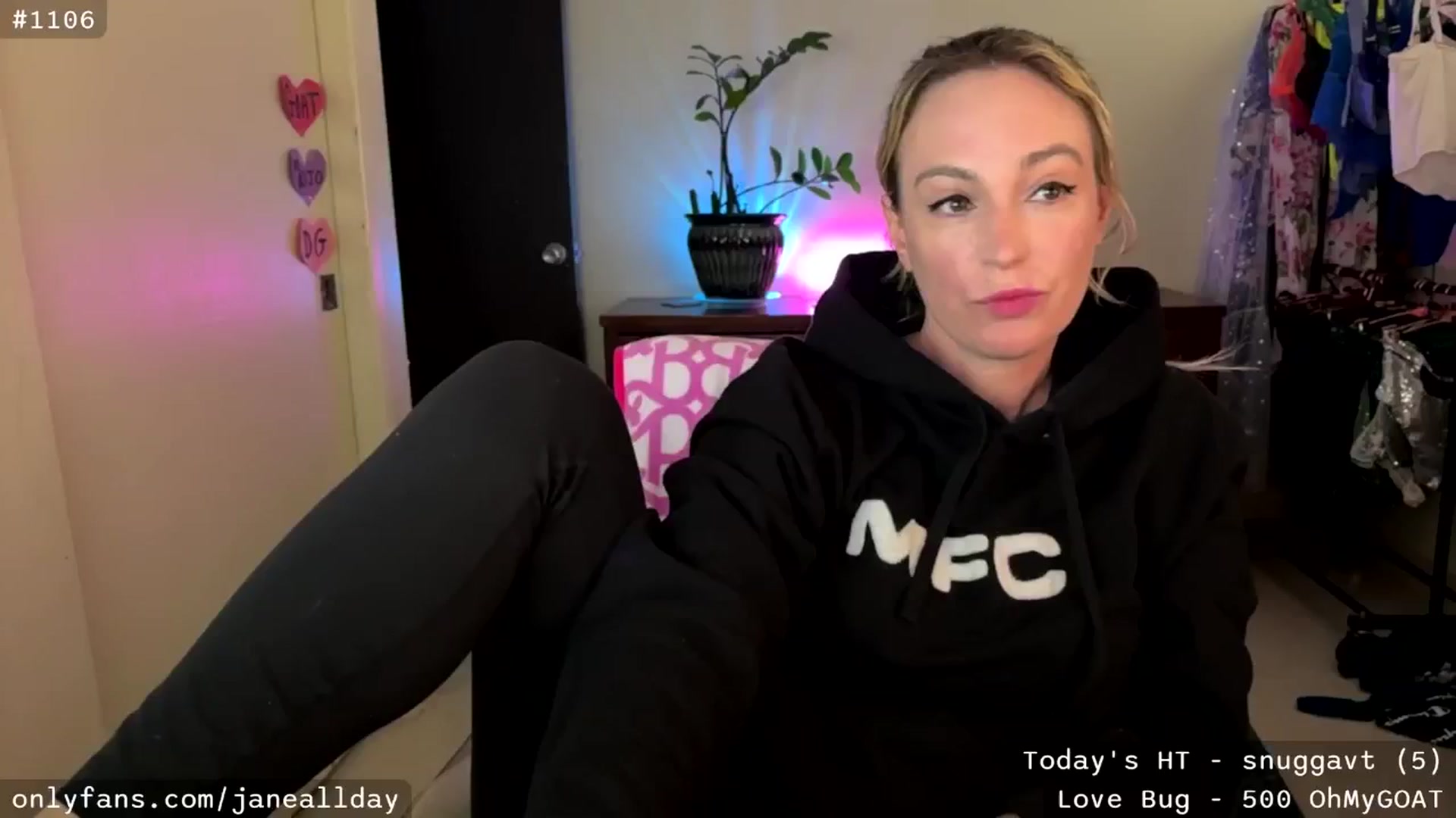 Gallery image thumbnail from JaneAllDay's myfreecams stream on, 02/05/2026, 04:21 image 1 of 20