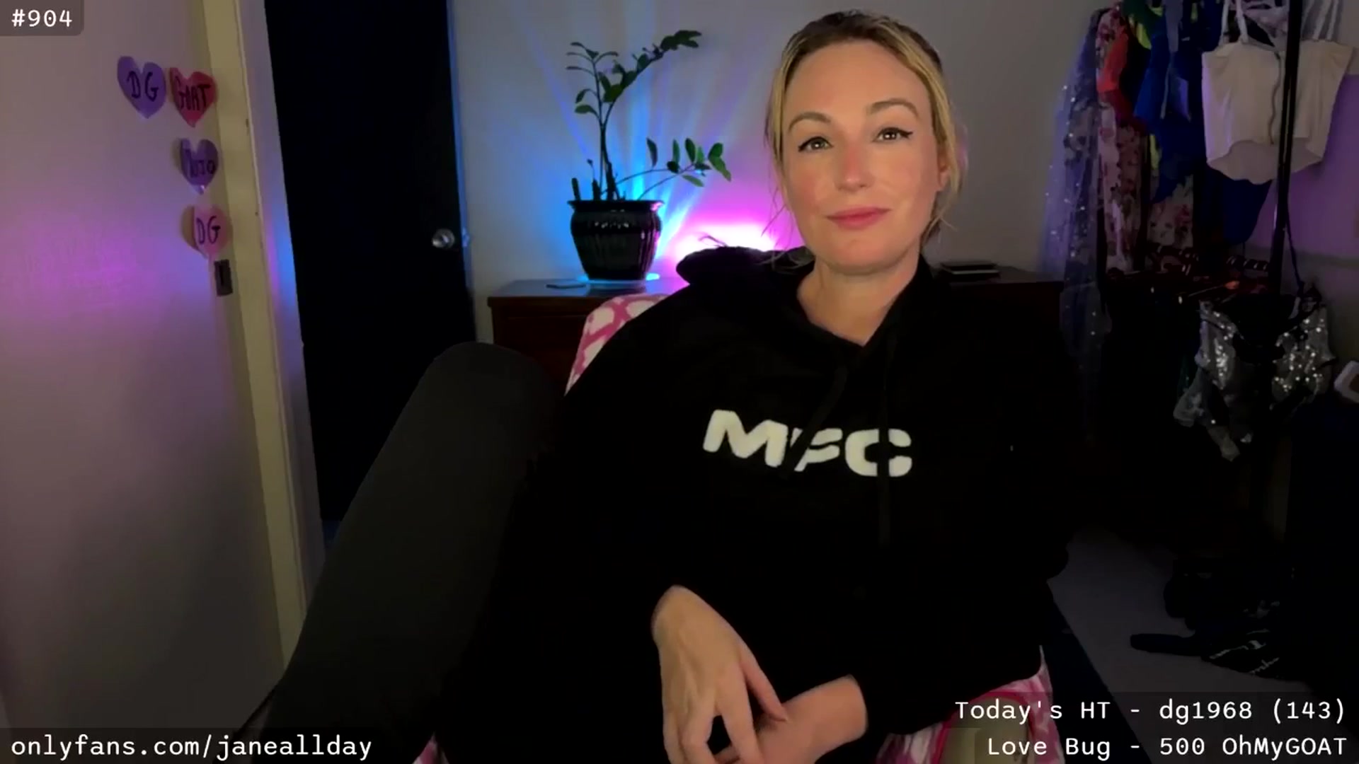 Gallery image thumbnail from JaneAllDay's myfreecams stream on, 02/05/2026, 07:51 image 3 of 20