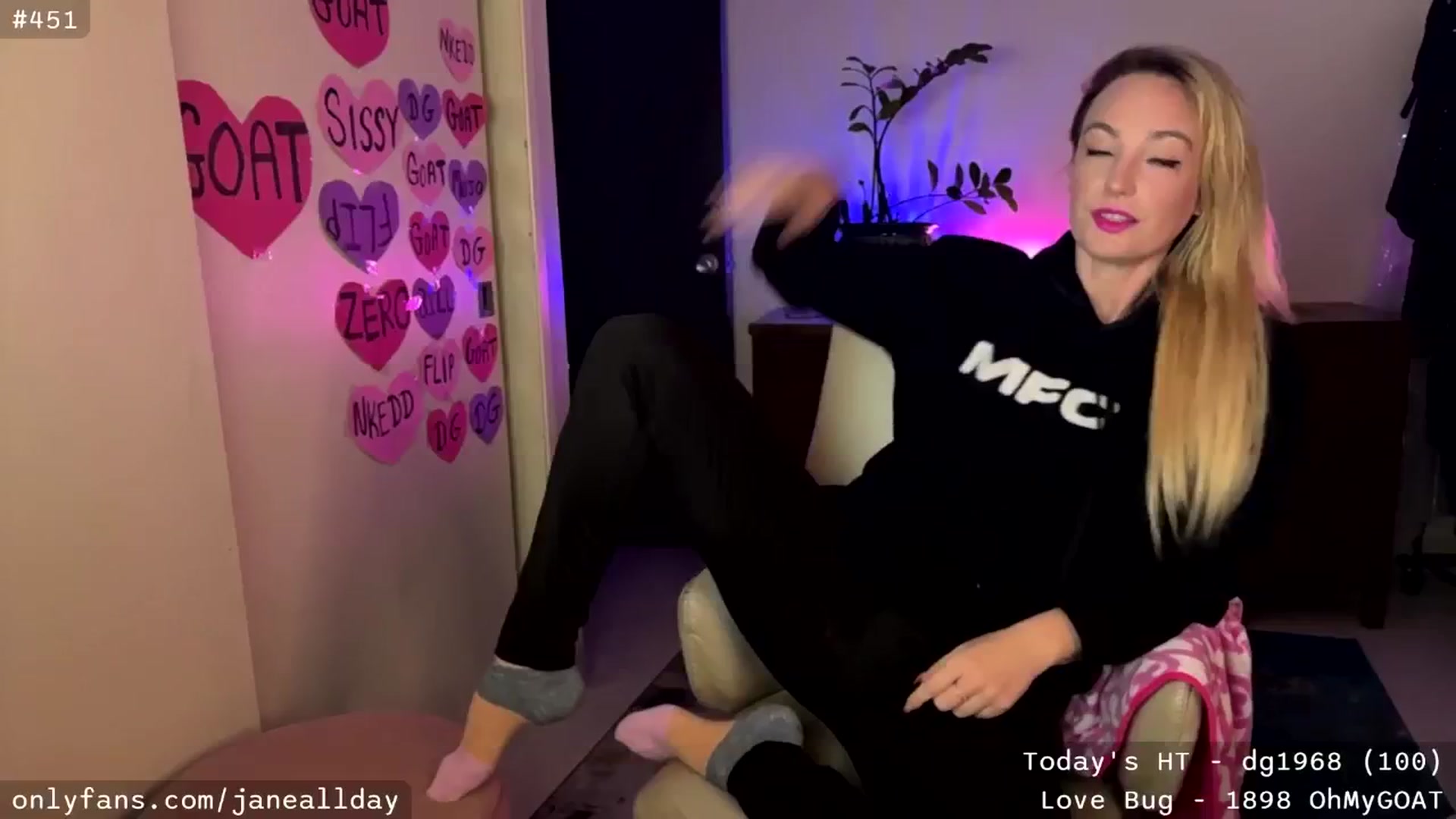Gallery image thumbnail from JaneAllDay's myfreecams stream on, 02/20/2026, 05:46 image 5 of 20