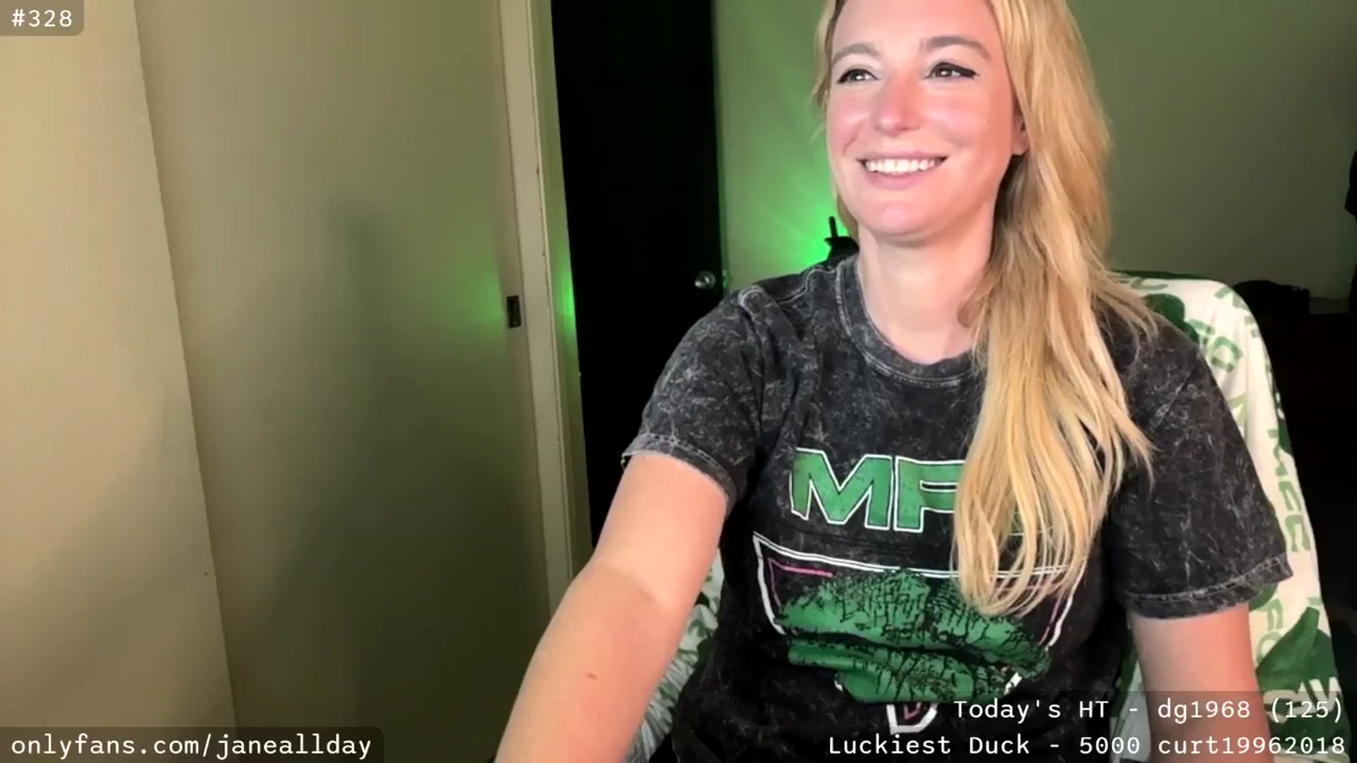 Gallery image thumbnail from JaneAllDay's myfreecams stream on, 03/05/2026, 05:09 image 3 of 20