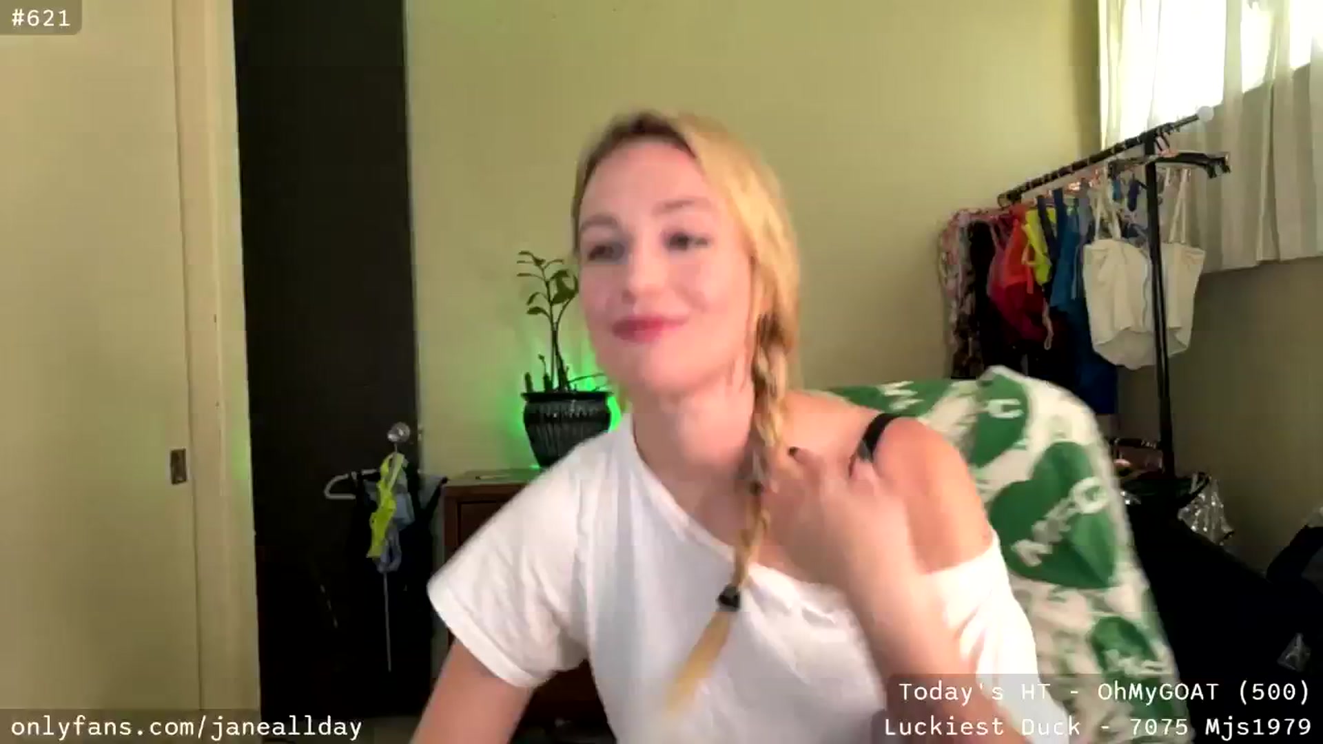 Gallery image thumbnail from JaneAllDay's myfreecams stream on, 03/25/2026, 05:21 image 7 of 20