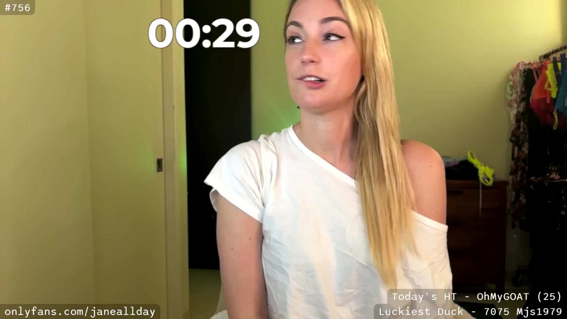 Gallery image thumbnail from JaneAllDay's myfreecams stream on, 04/01/2026, 06:41 image 3 of 20