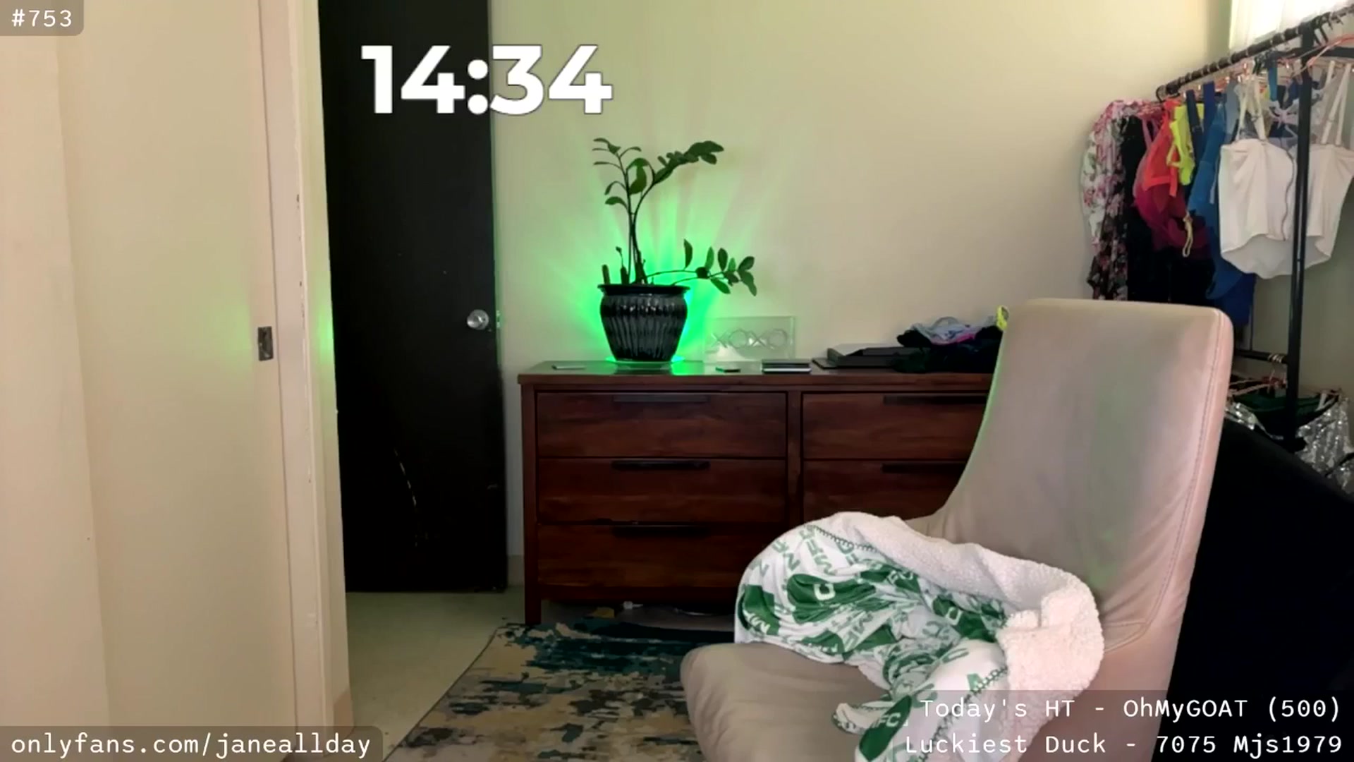 Gallery image thumbnail from JaneAllDay's myfreecams stream on, 04/01/2026, 06:41 image 4 of 20