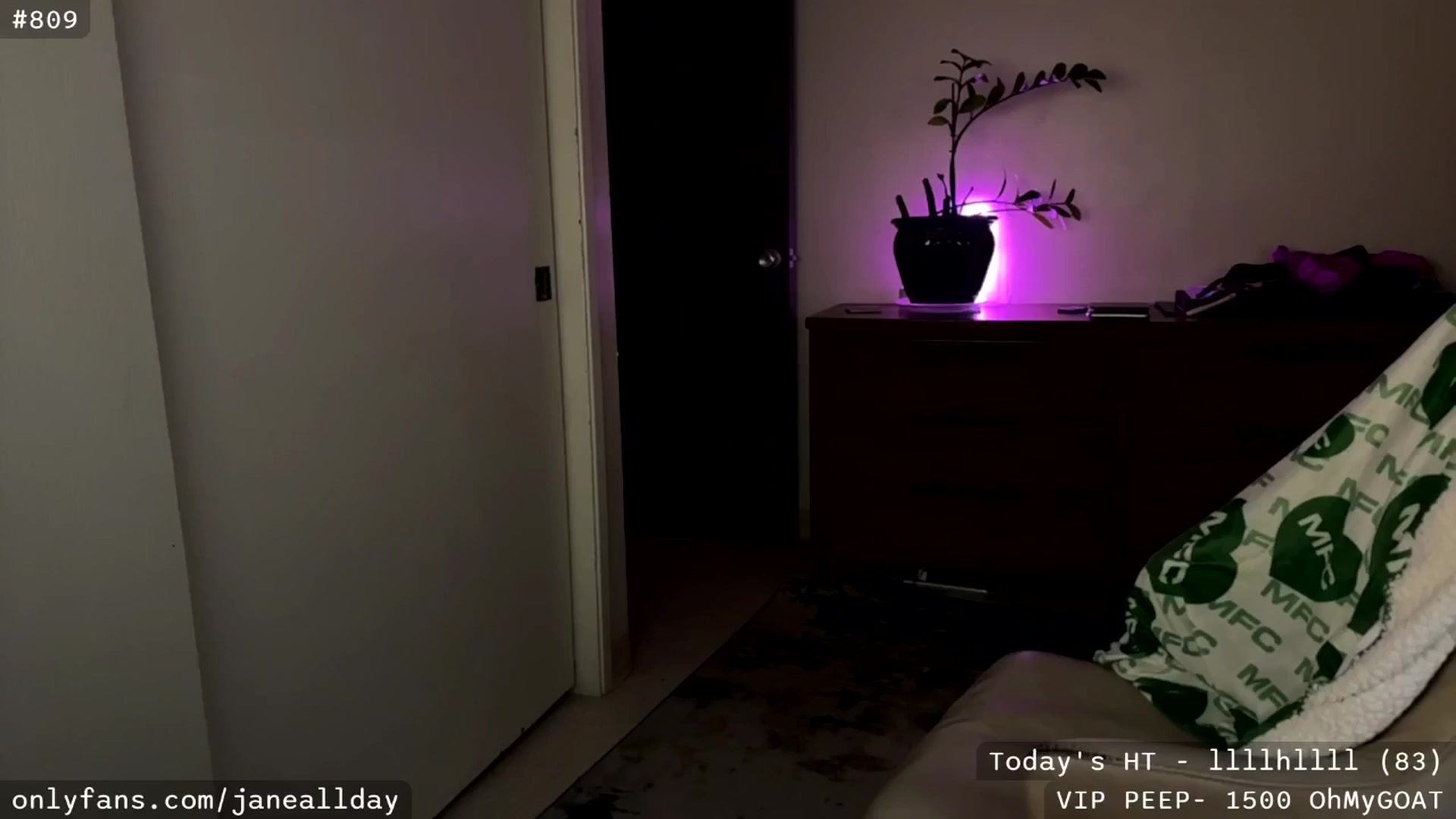 Gallery image thumbnail from JaneAllDay's myfreecams stream on, 04/19/2026, 06:50 image 20 of 20
