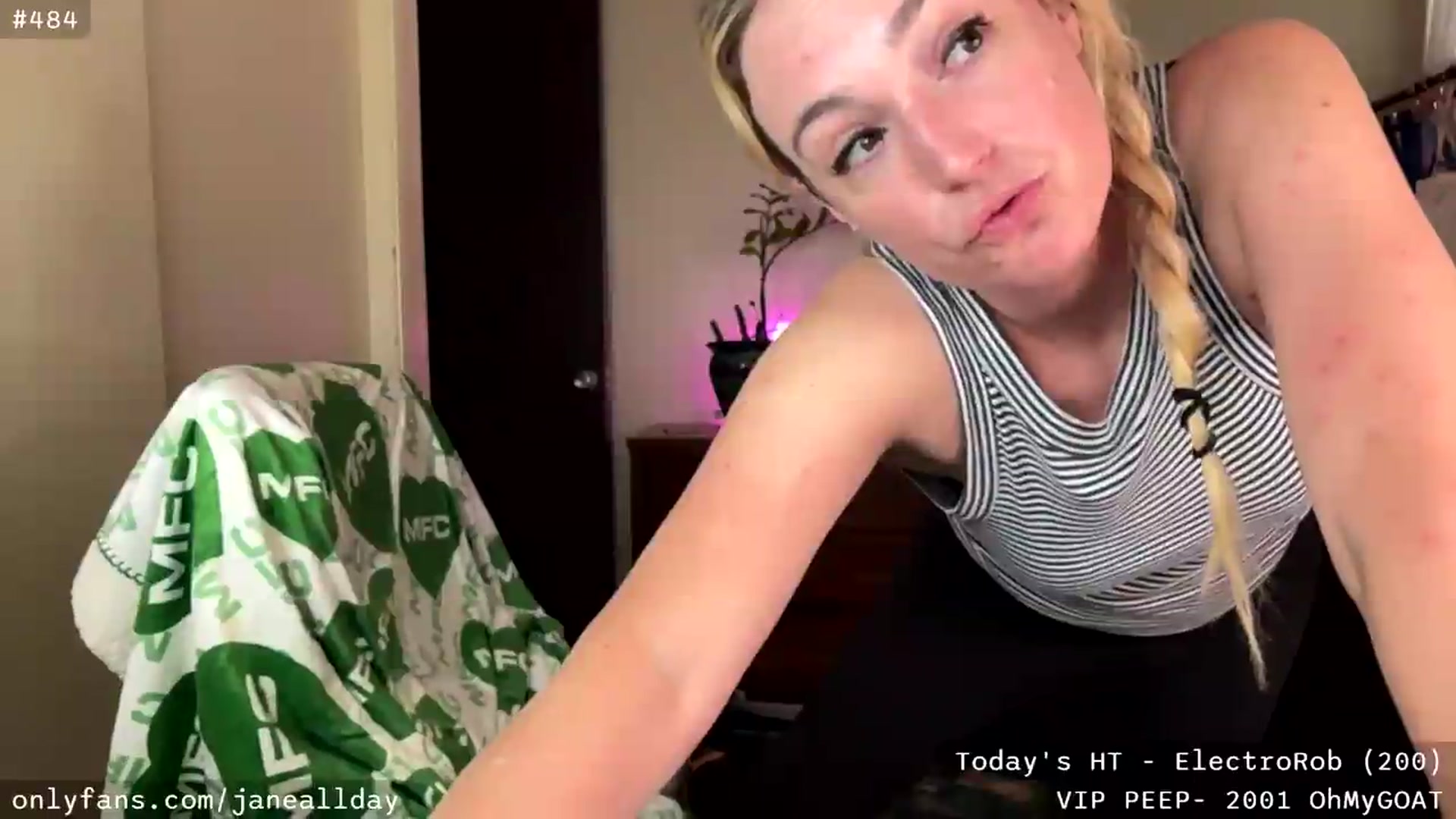 Gallery image thumbnail from JaneAllDay's myfreecams stream on, 04/25/2026, 05:21 image 10 of 20