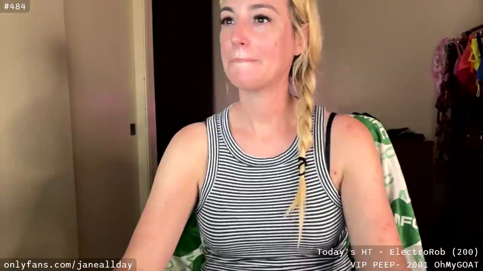 Gallery image thumbnail from JaneAllDay's myfreecams stream on, 04/25/2026, 05:21 image 12 of 20