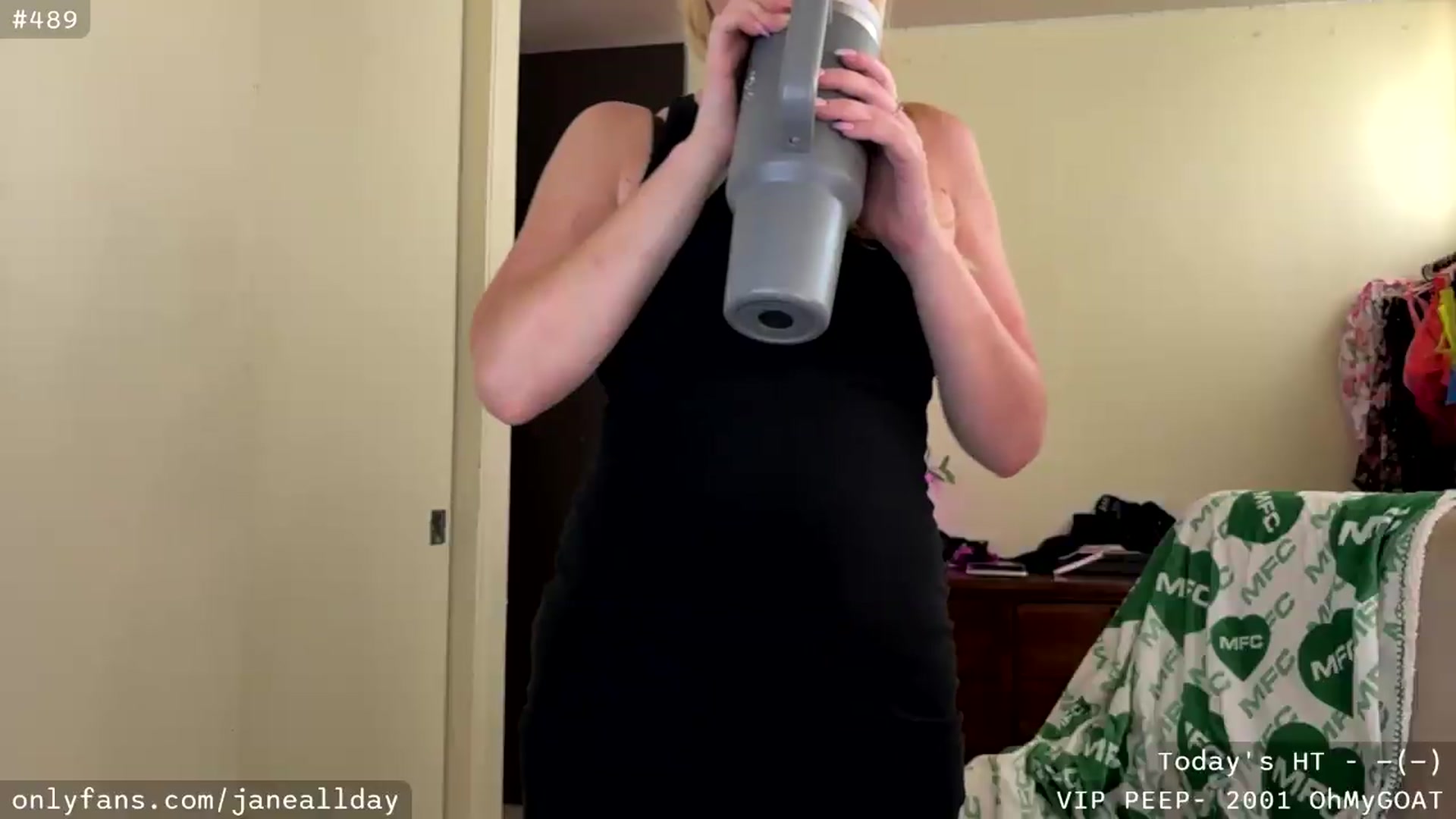 Gallery image thumbnail from JaneAllDay's myfreecams stream on, 04/26/2026, 05:02 image 2 of 20