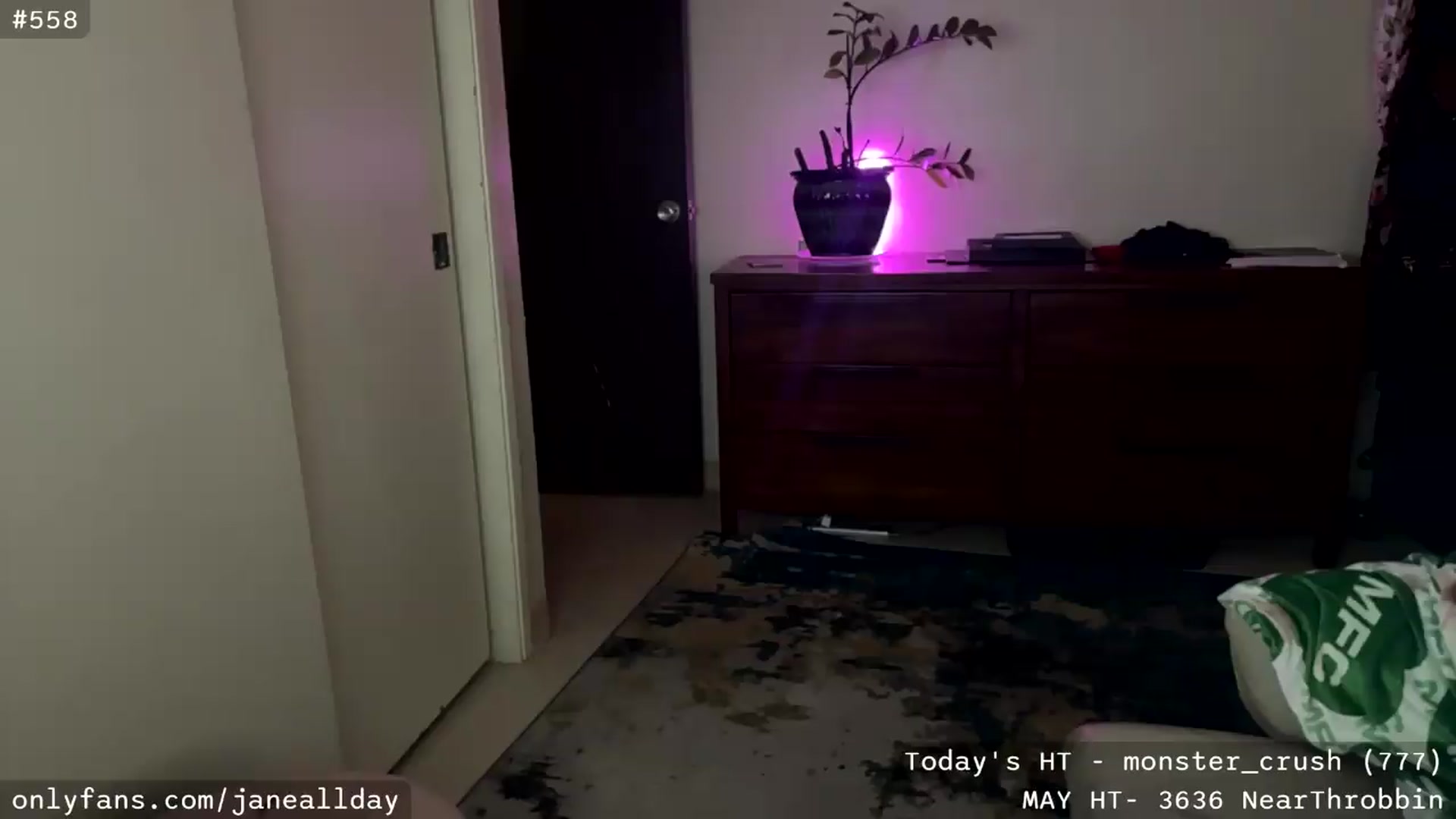 Gallery image thumbnail from JaneAllDay's myfreecams stream on, 05/13/2026, 05:39 image 16 of 20