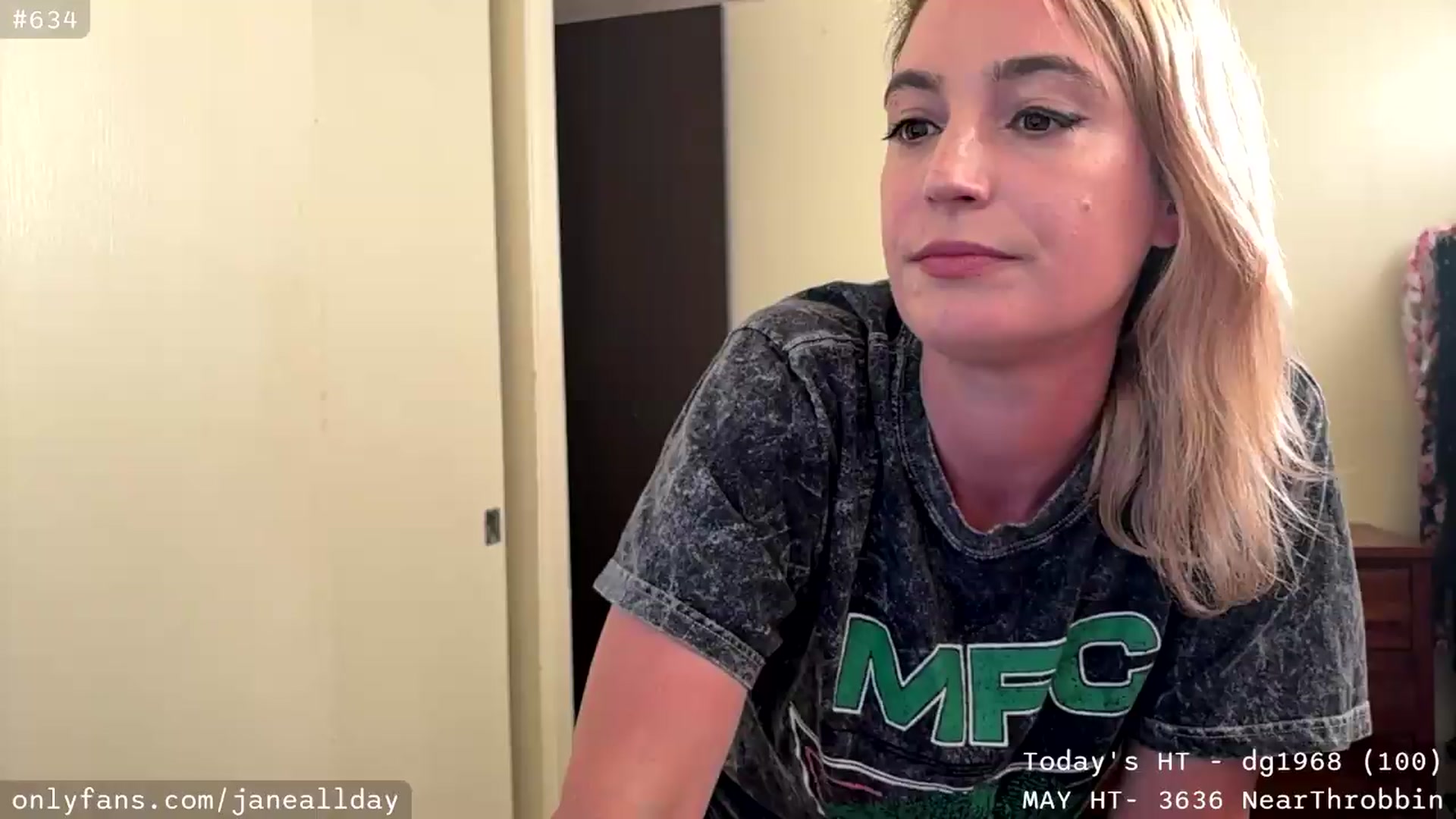 Gallery image thumbnail from JaneAllDay's myfreecams stream on, 05/19/2026, 06:08 image 1 of 20
