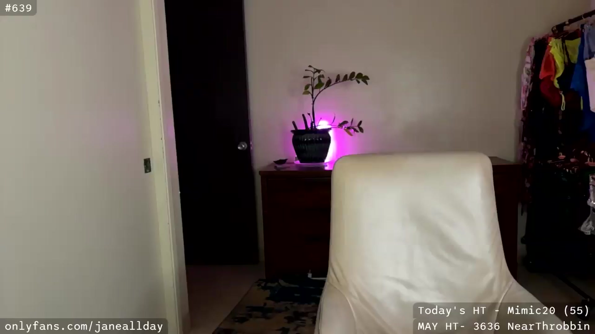 Gallery image thumbnail from JaneAllDay's myfreecams stream on, 05/23/2026, 06:34 image 11 of 20