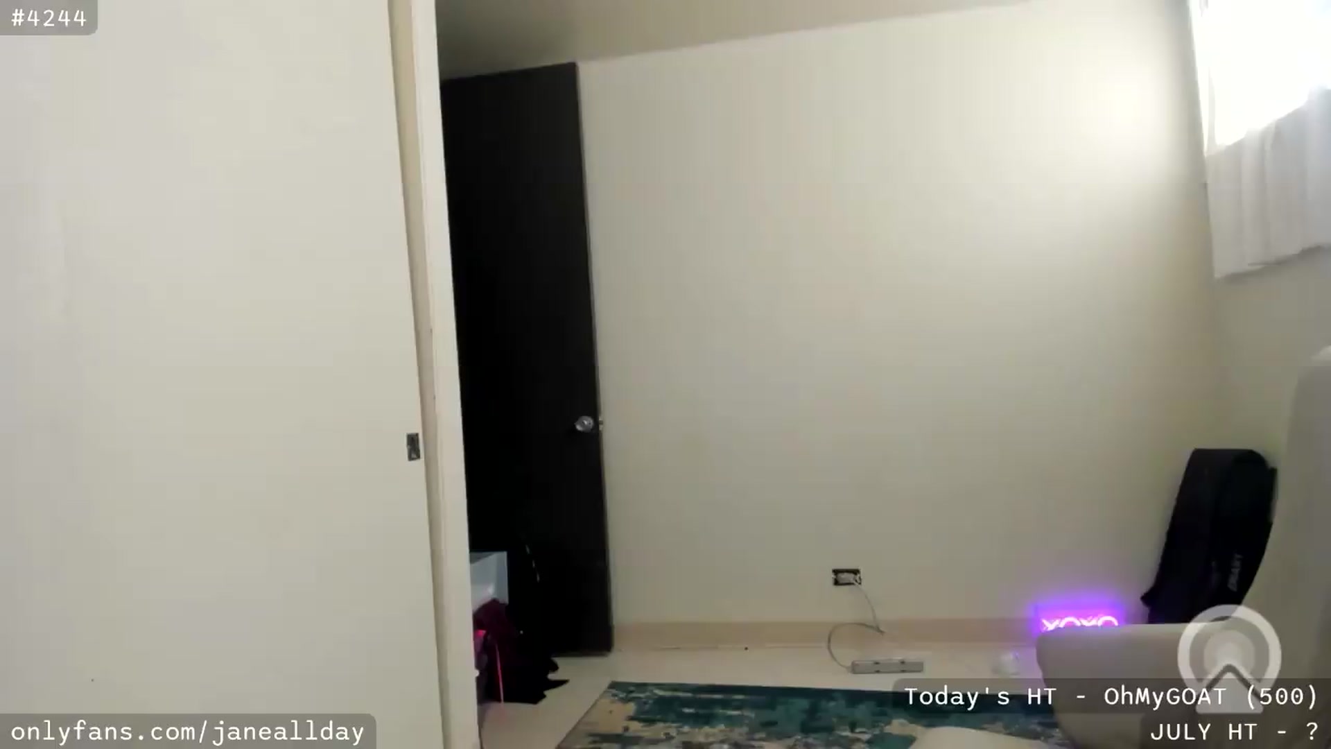 Gallery image thumbnail from JaneAllDay's myfreecams stream on, 07/30/2026, 04:59 image 14 of 20