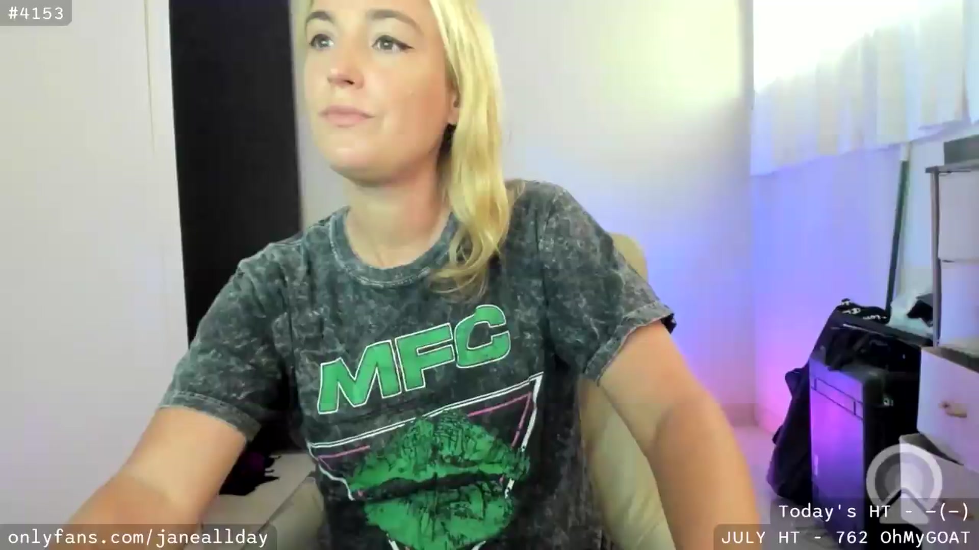 Gallery image thumbnail from JaneAllDay's myfreecams stream on, 08/01/2026, 05:38 image 2 of 20