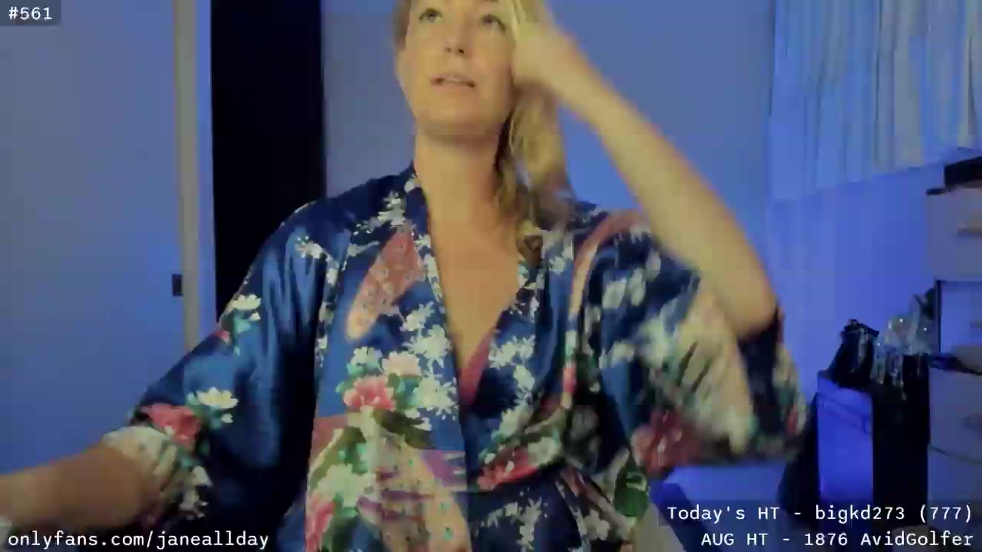 Gallery image thumbnail from JaneAllDay's myfreecams stream on, 08/18/2026, 06:38 image 15 of 20