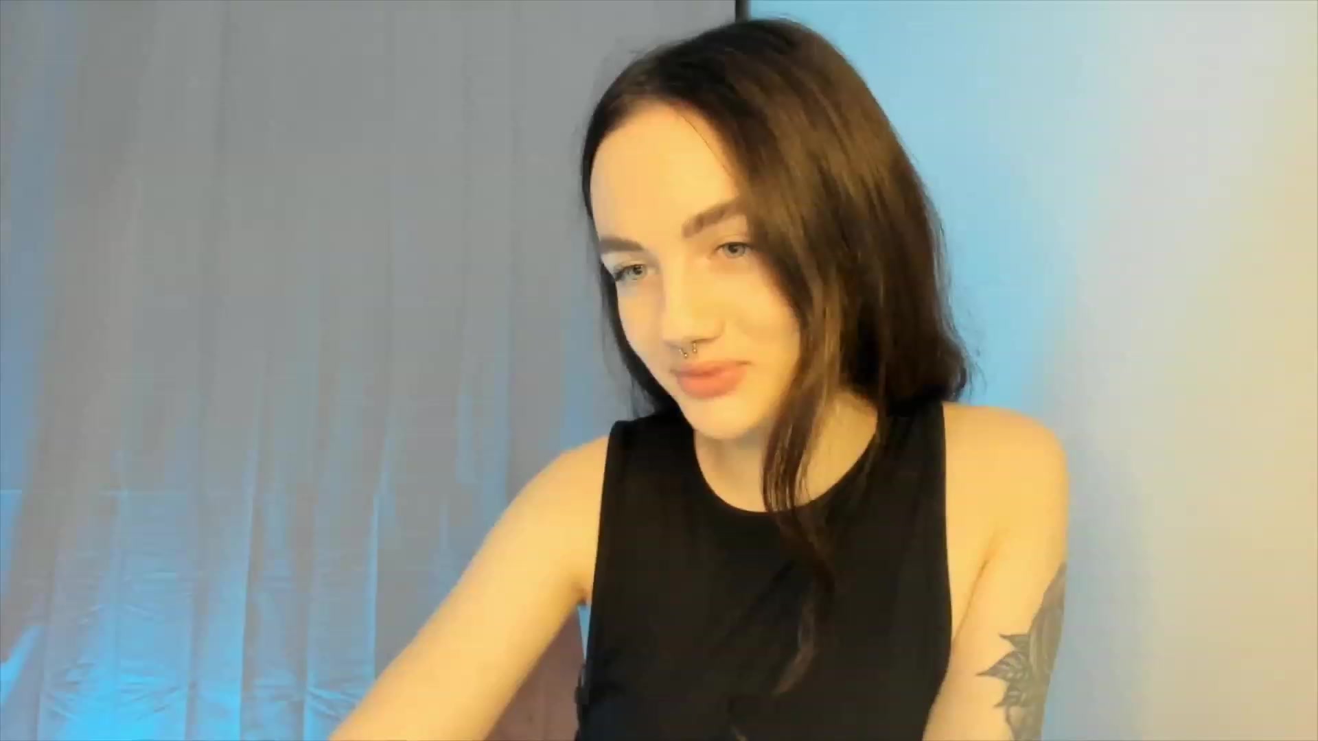 Gallery image thumbnail from JaneBaker's myfreecams stream on, 12/17/2022, 23:06 image 5 of 20