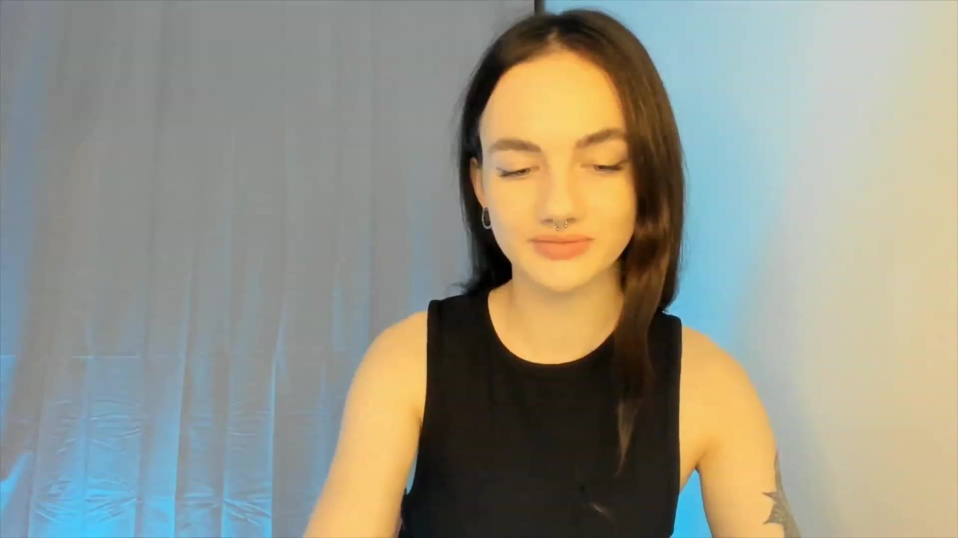 Gallery image thumbnail from JaneBaker's myfreecams stream on, 12/17/2022, 23:06 image 3 of 20