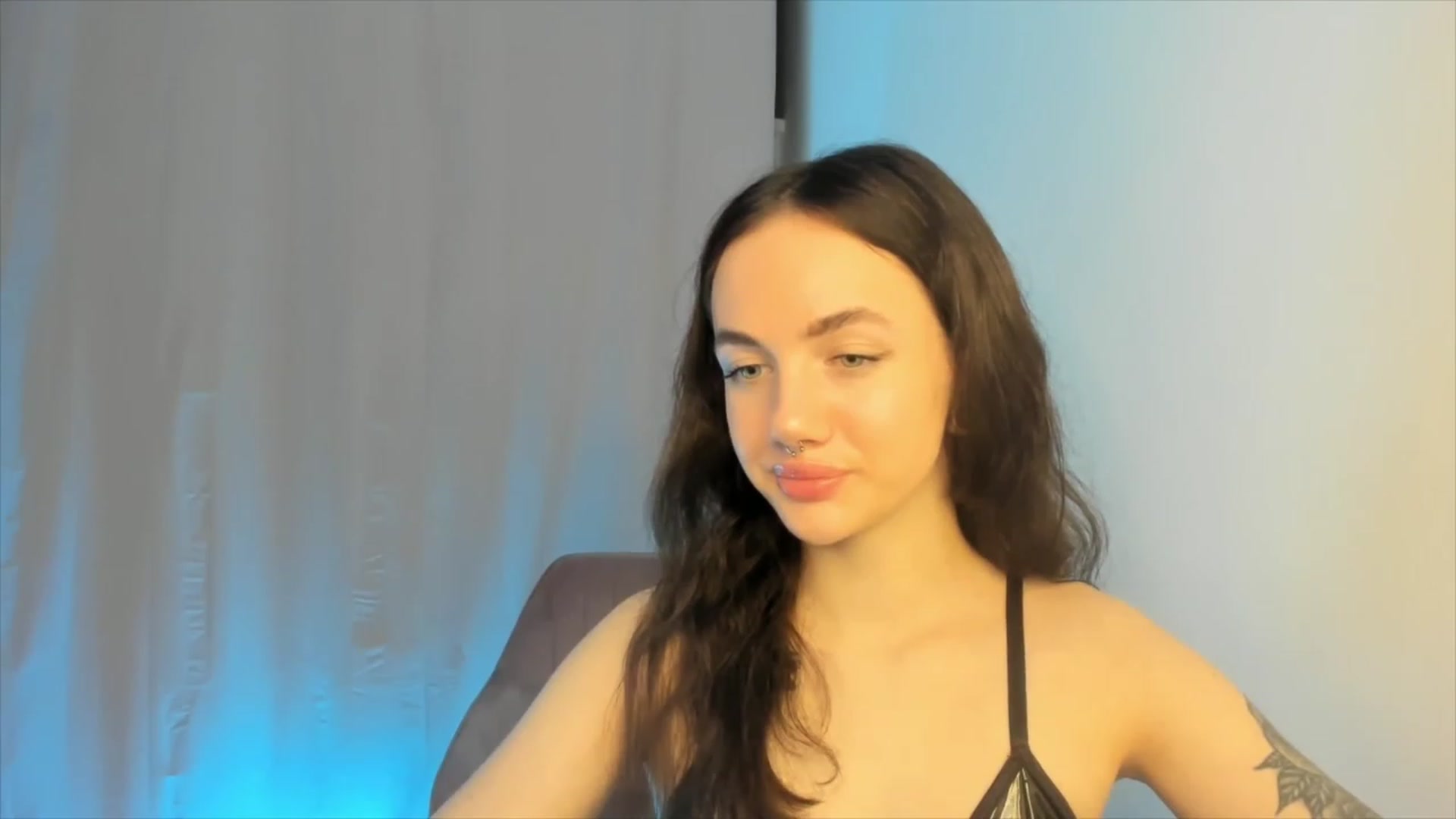 Gallery image thumbnail from JaneBaker's myfreecams stream on, 01/08/2023, 23:34 image 16 of 20