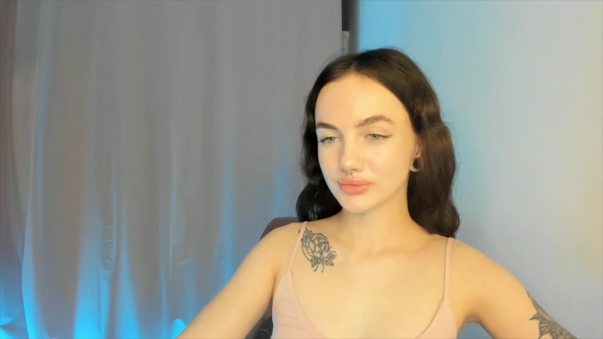 Gallery image thumbnail from JaneBaker's myfreecams stream on, 01/12/2023, 01:41 image 1 of 20