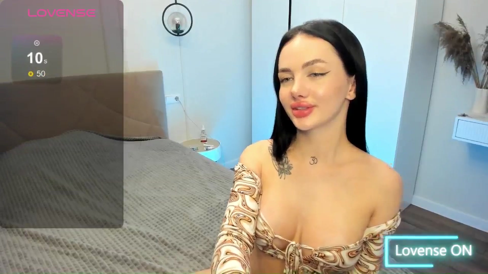 Gallery image thumbnail from JaneBaker's myfreecams stream on, 03/24/2025, 24:31 image 9 of 20