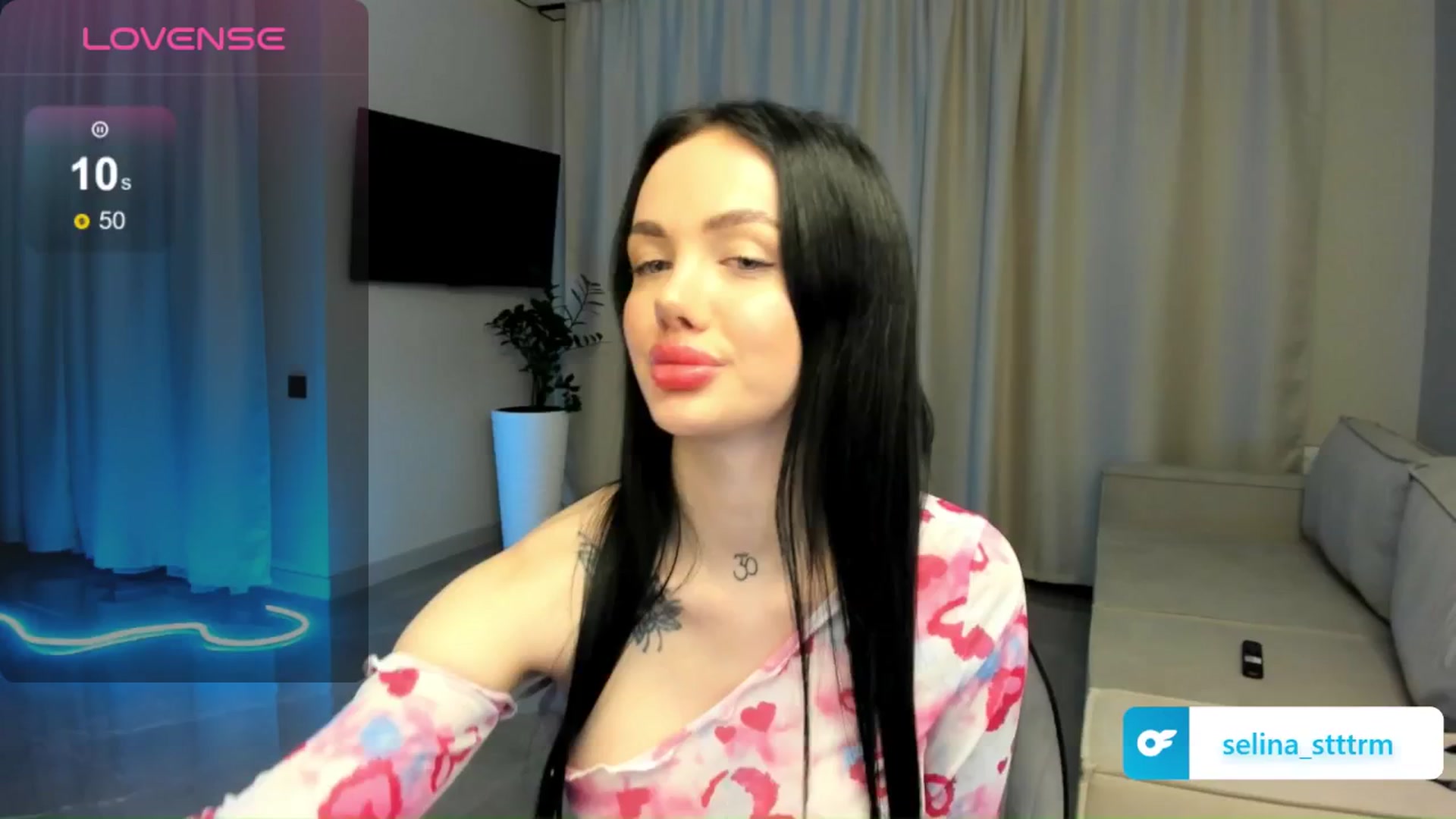 Gallery image thumbnail from JaneBaker's myfreecams stream on, 12/21/2025, 01:02 image 9 of 20