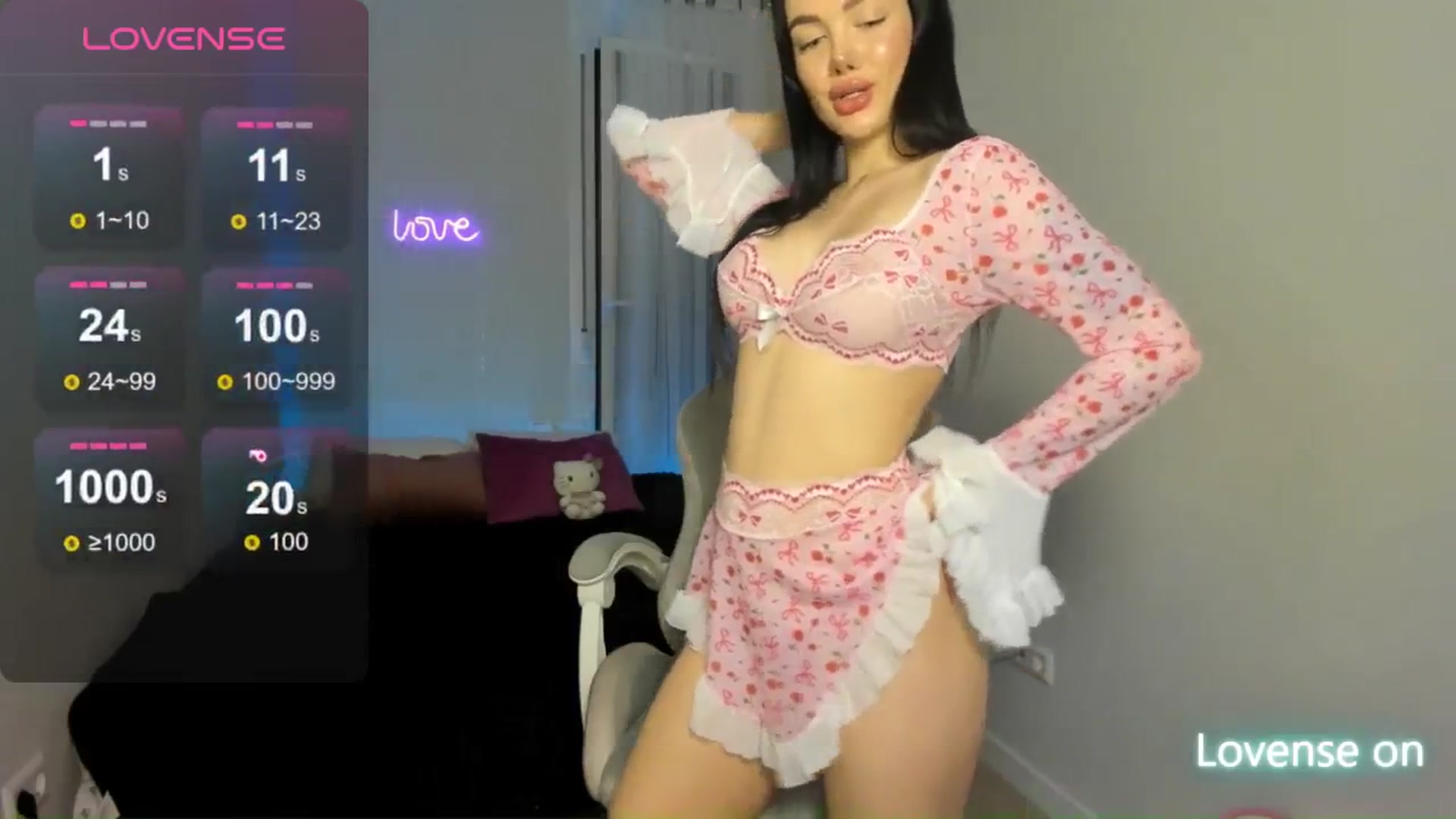 Gallery image thumbnail from JaneBaker's myfreecams stream on, 04/19/2026, 24:17 image 17 of 20
