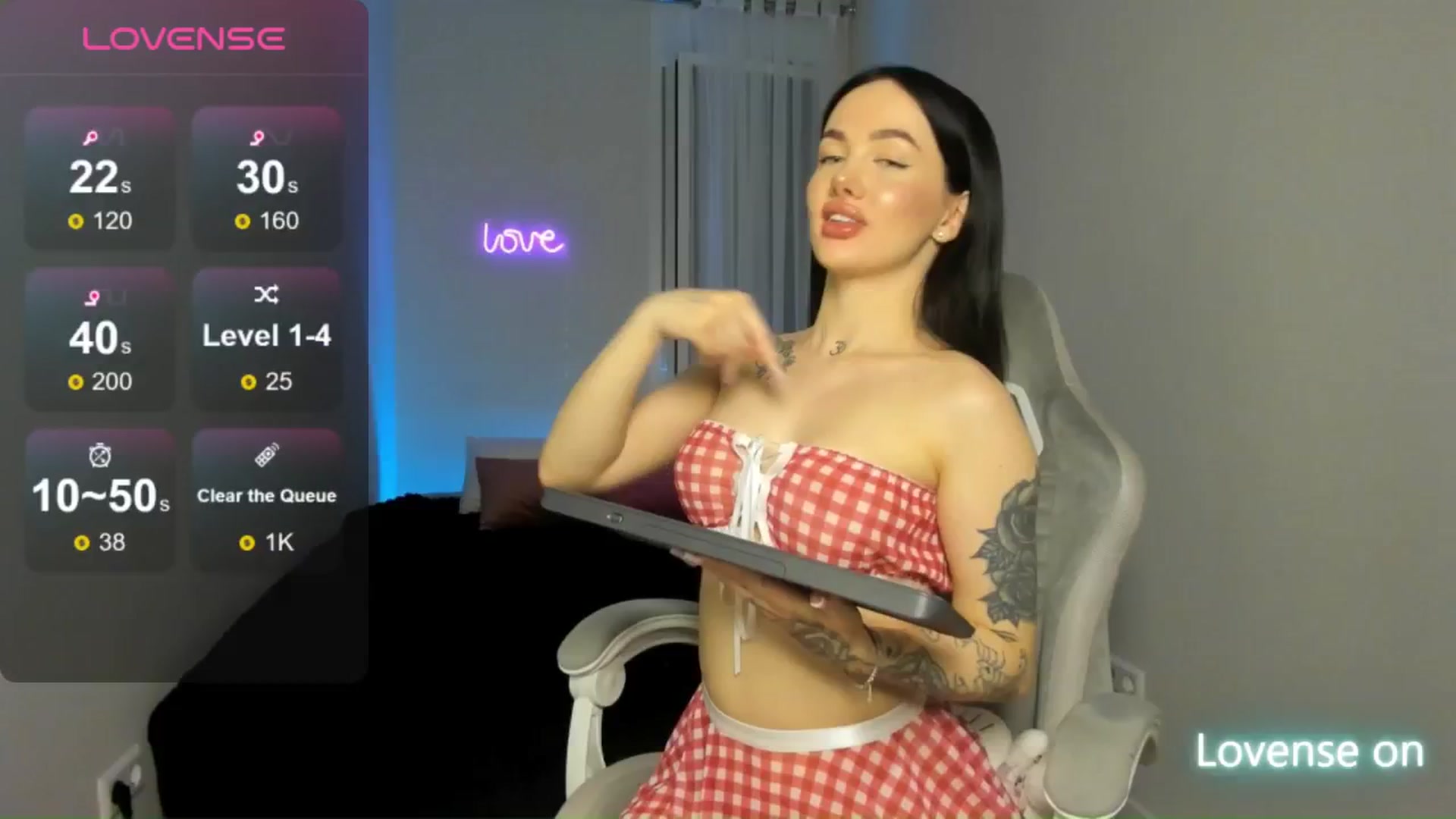 Gallery image thumbnail from JaneBaker's myfreecams stream on, 04/21/2026, 24:38 image 7 of 20