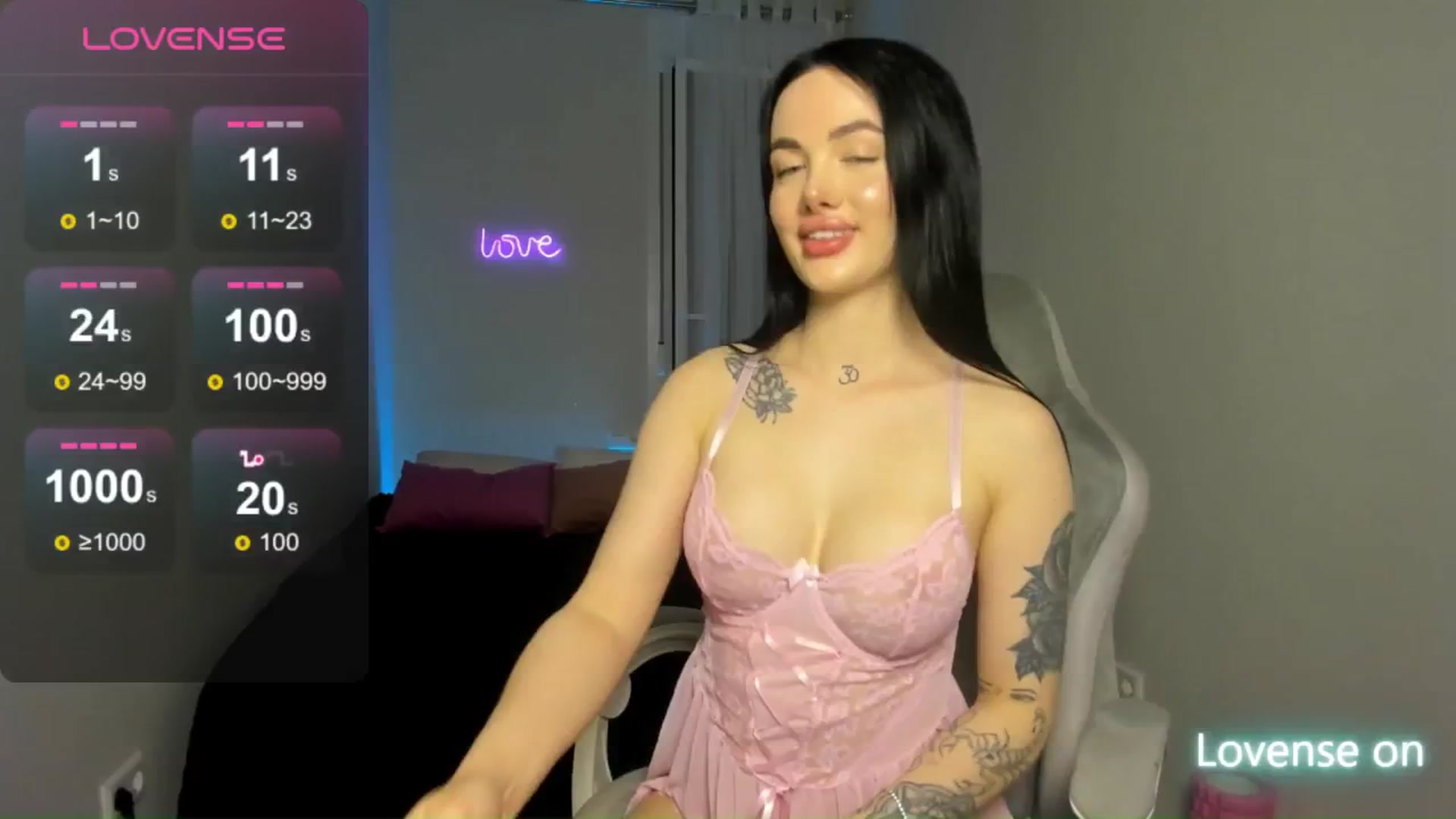 Gallery image thumbnail from JaneBaker's myfreecams stream on, 04/25/2026, 24:32 image 18 of 20