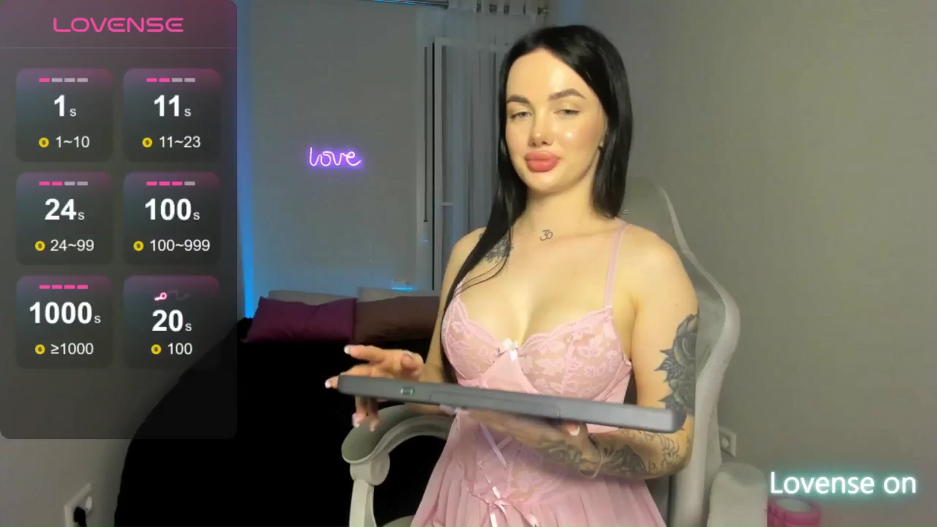 Gallery image thumbnail from JaneBaker's myfreecams stream on, 04/25/2026, 02:05 image 20 of 20