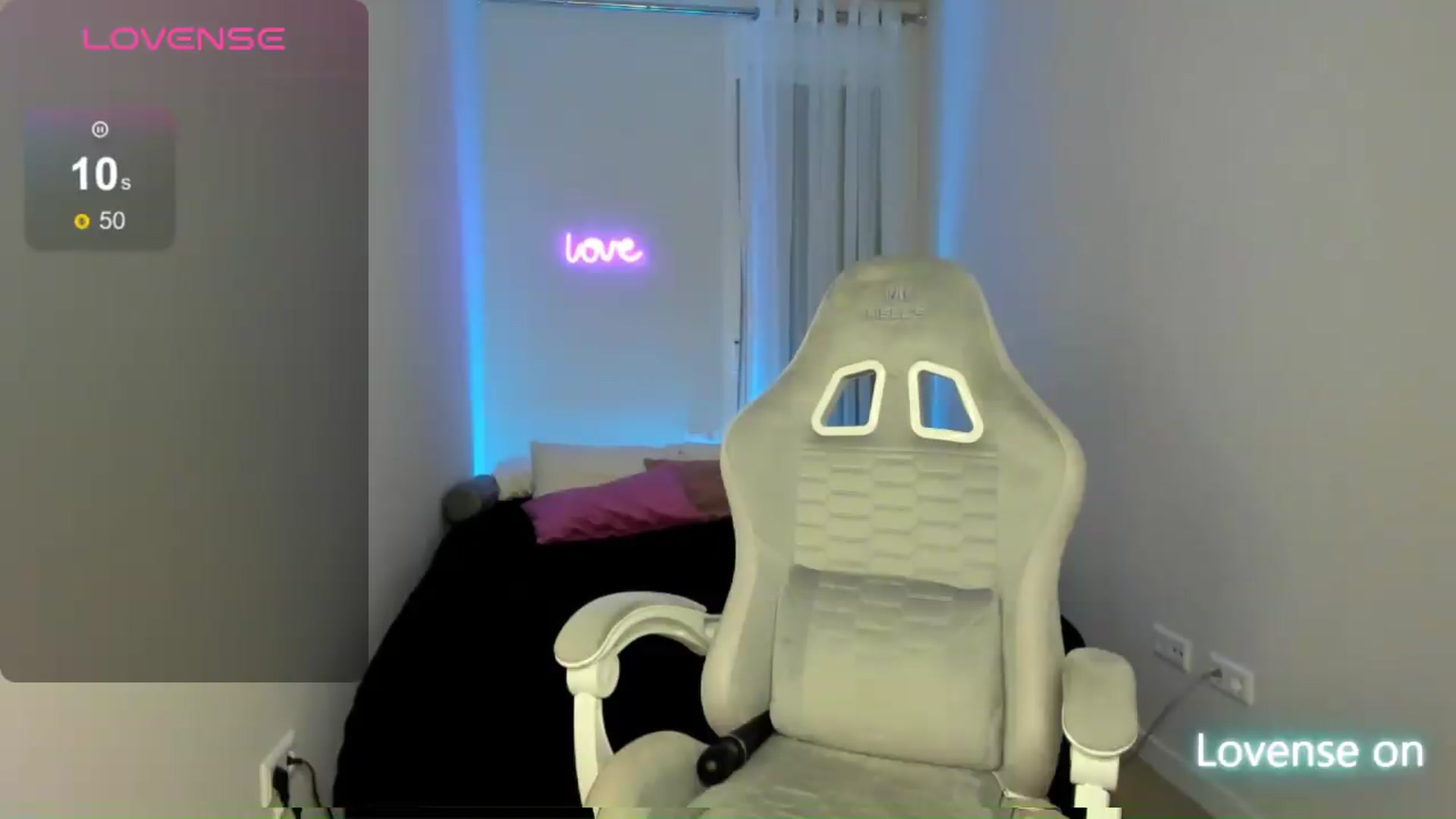 Gallery image thumbnail from JaneBaker's myfreecams stream on, 07/22/2026, 24:41 image 6 of 20