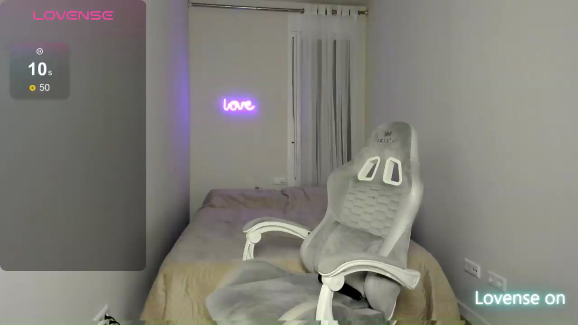 Gallery image thumbnail from JaneBaker's myfreecams stream on, 08/08/2026, 01:15 image 18 of 20