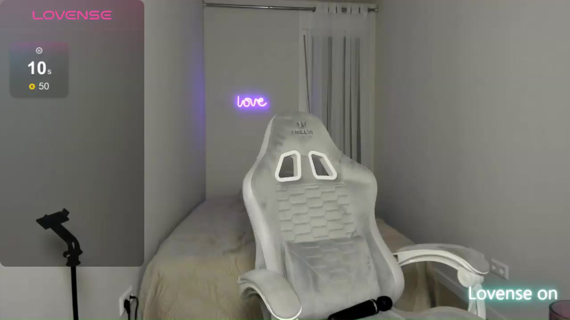 Gallery image thumbnail from JaneBaker's myfreecams stream on, 08/26/2026, 02:01 image 8 of 20