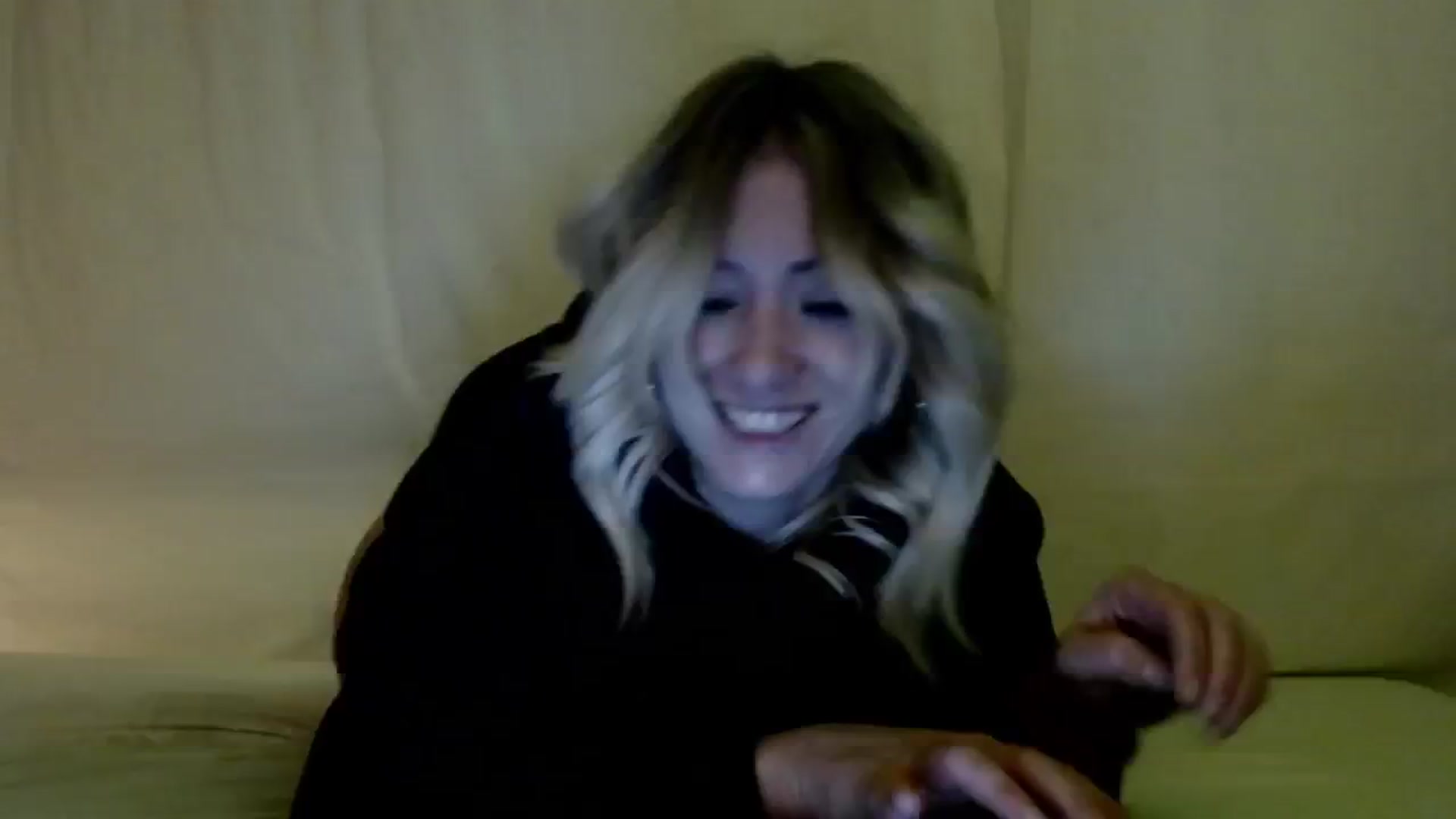 Gallery image thumbnail from JaneBlow's myfreecams stream on, 02/14/2025, 09:42 image 17 of 20
