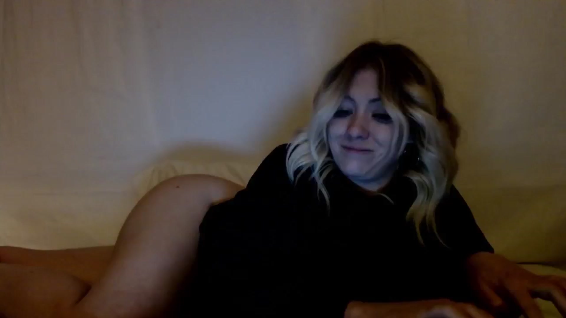 Gallery image thumbnail from JaneBlow's myfreecams stream on, 02/14/2025, 09:42 image 4 of 20