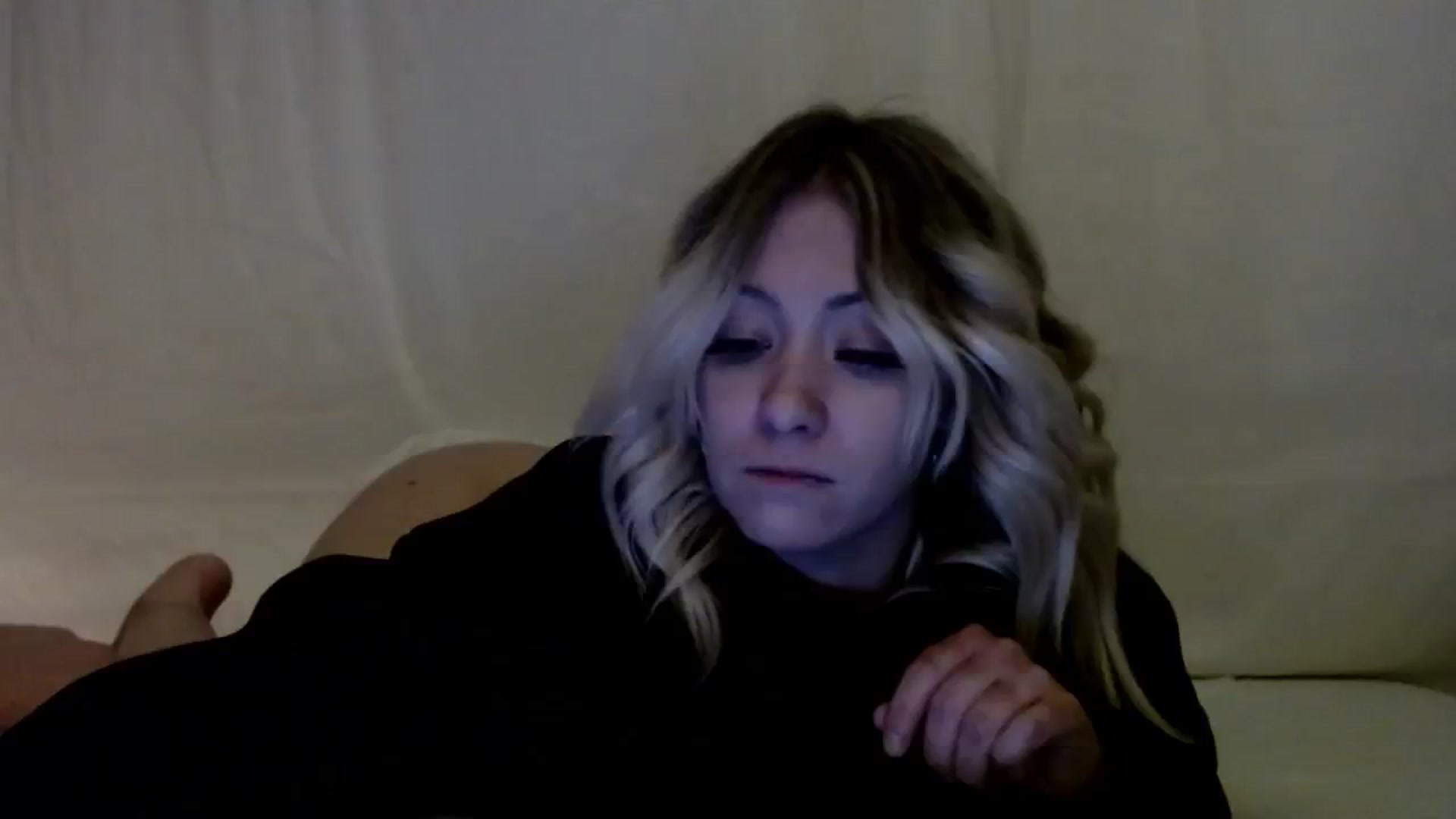 Gallery image thumbnail from JaneBlow's myfreecams stream on, 02/14/2025, 09:42 image 11 of 20