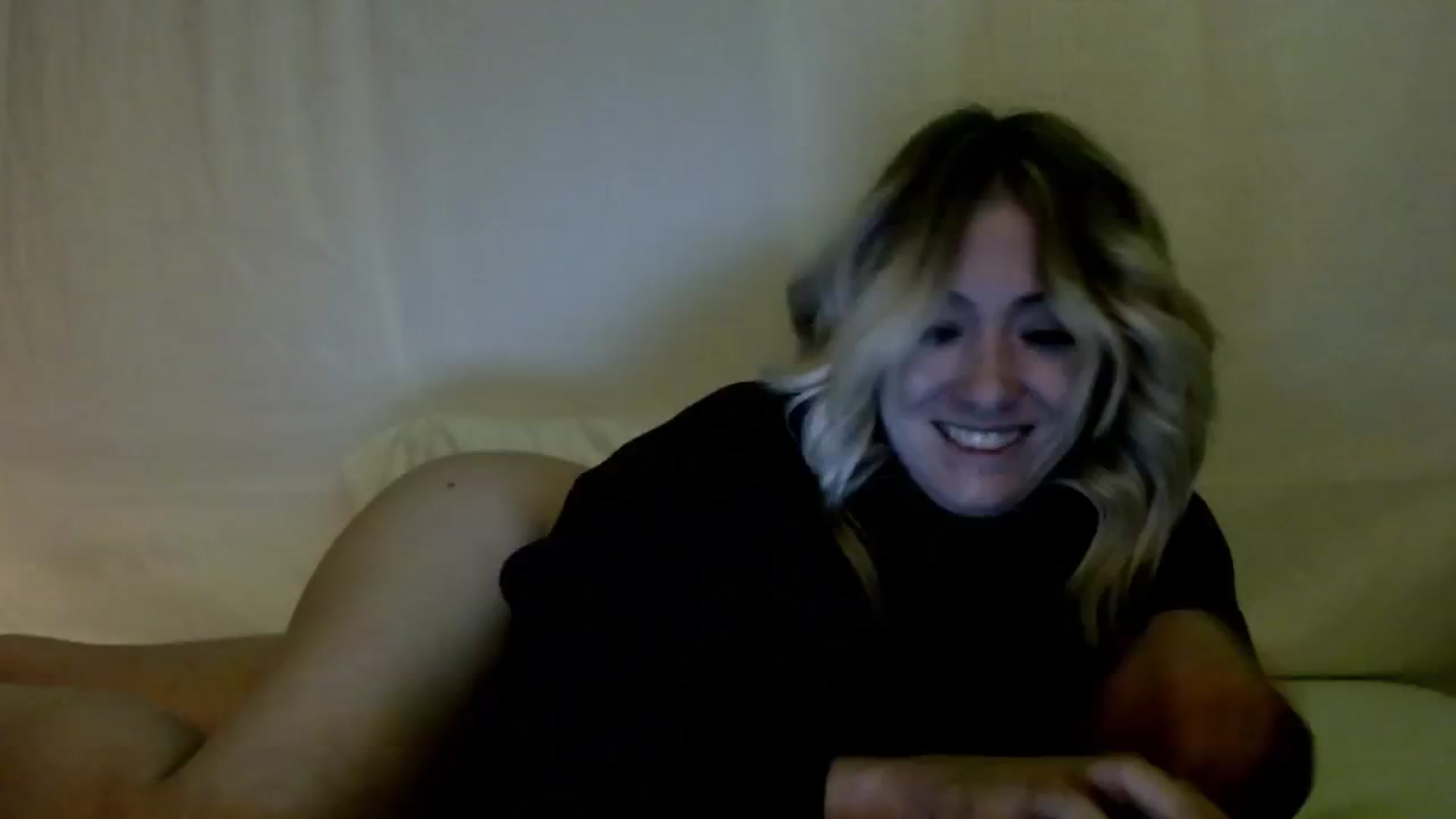Gallery image thumbnail from JaneBlow's myfreecams stream on, 02/14/2025, 09:42 image 7 of 20