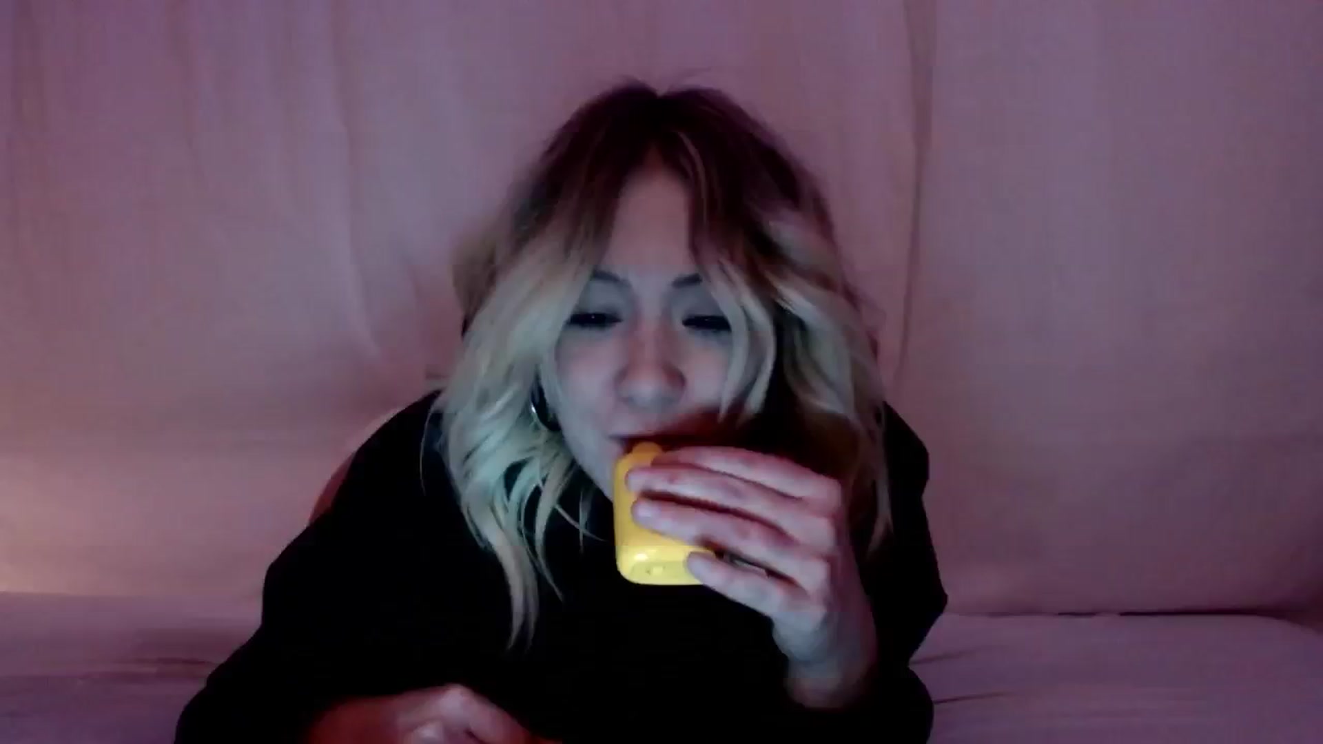 Gallery image thumbnail from JaneBlow's myfreecams stream on, 02/14/2025, 09:42 image 16 of 20