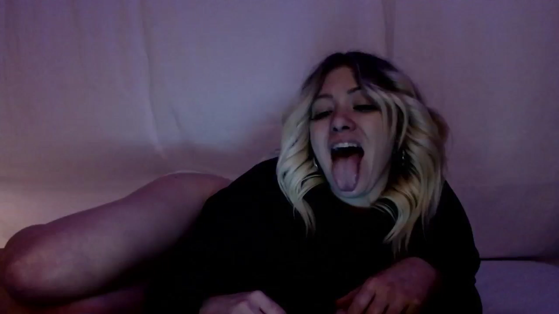 Gallery image thumbnail from JaneBlow's myfreecams stream on, 02/14/2025, 10:42 image 1 of 20