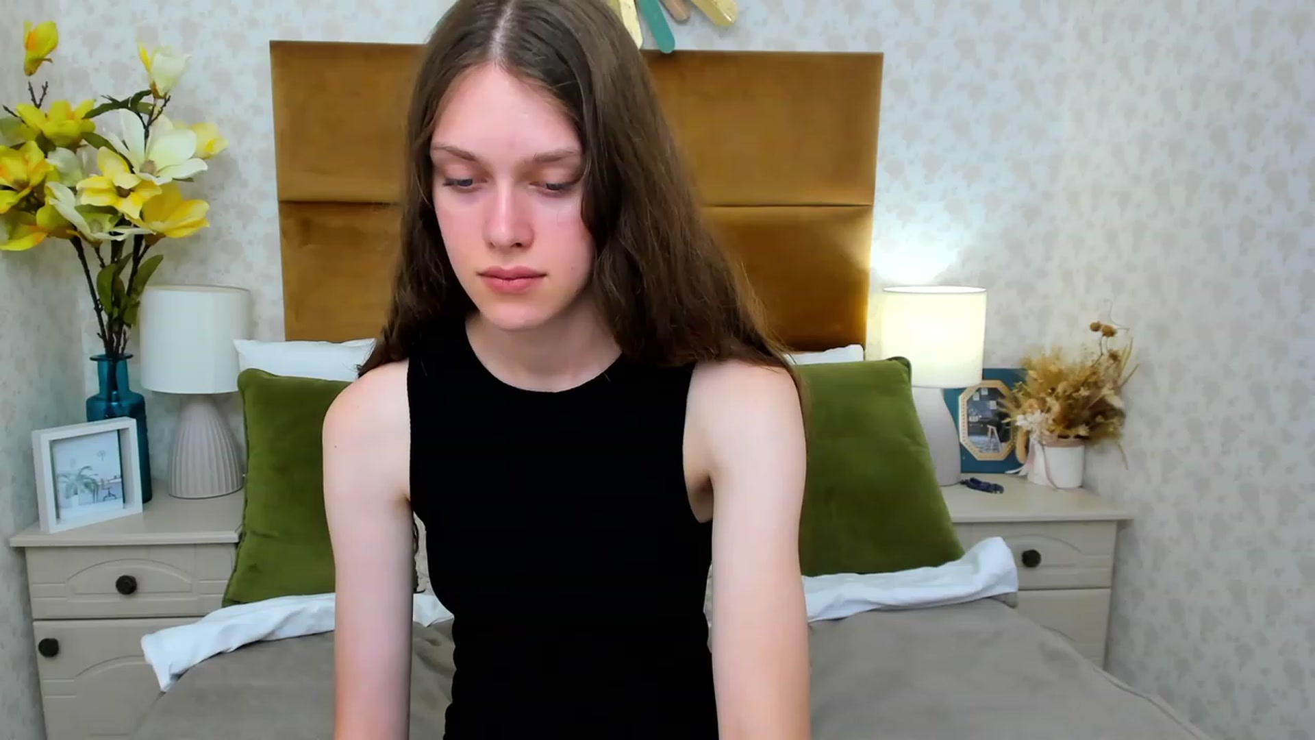 Gallery image thumbnail from JaneBrown's myfreecams stream on, 08/16/2023, 14:04 image 3 of 20