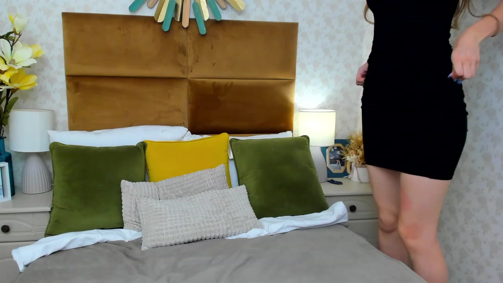 Gallery image thumbnail from JaneBrown's myfreecams stream on, 08/16/2023, 14:04 image 8 of 20